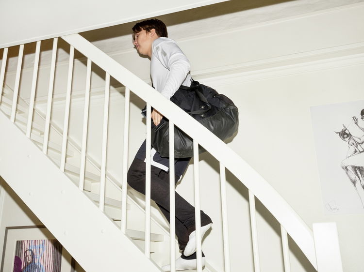 Barneombudet: gutt opp trappen