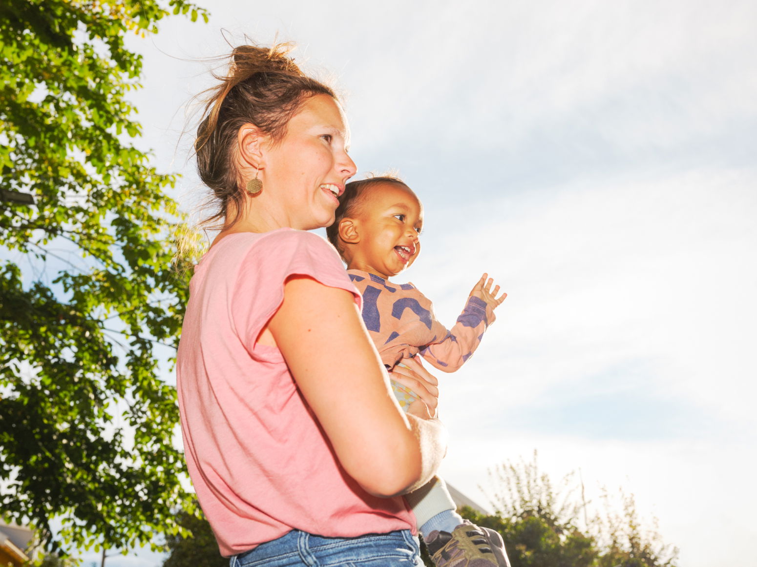 Barneombudet: mor som bærer barnet