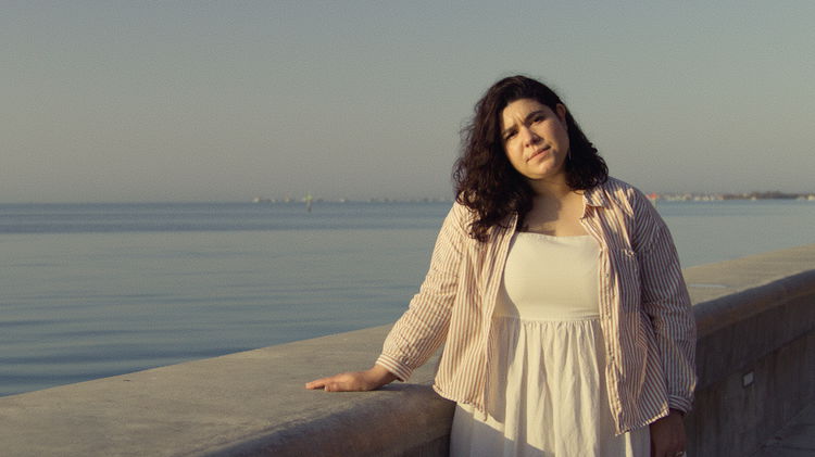 Malecon DELIVERY 00 01 14 09 Still010