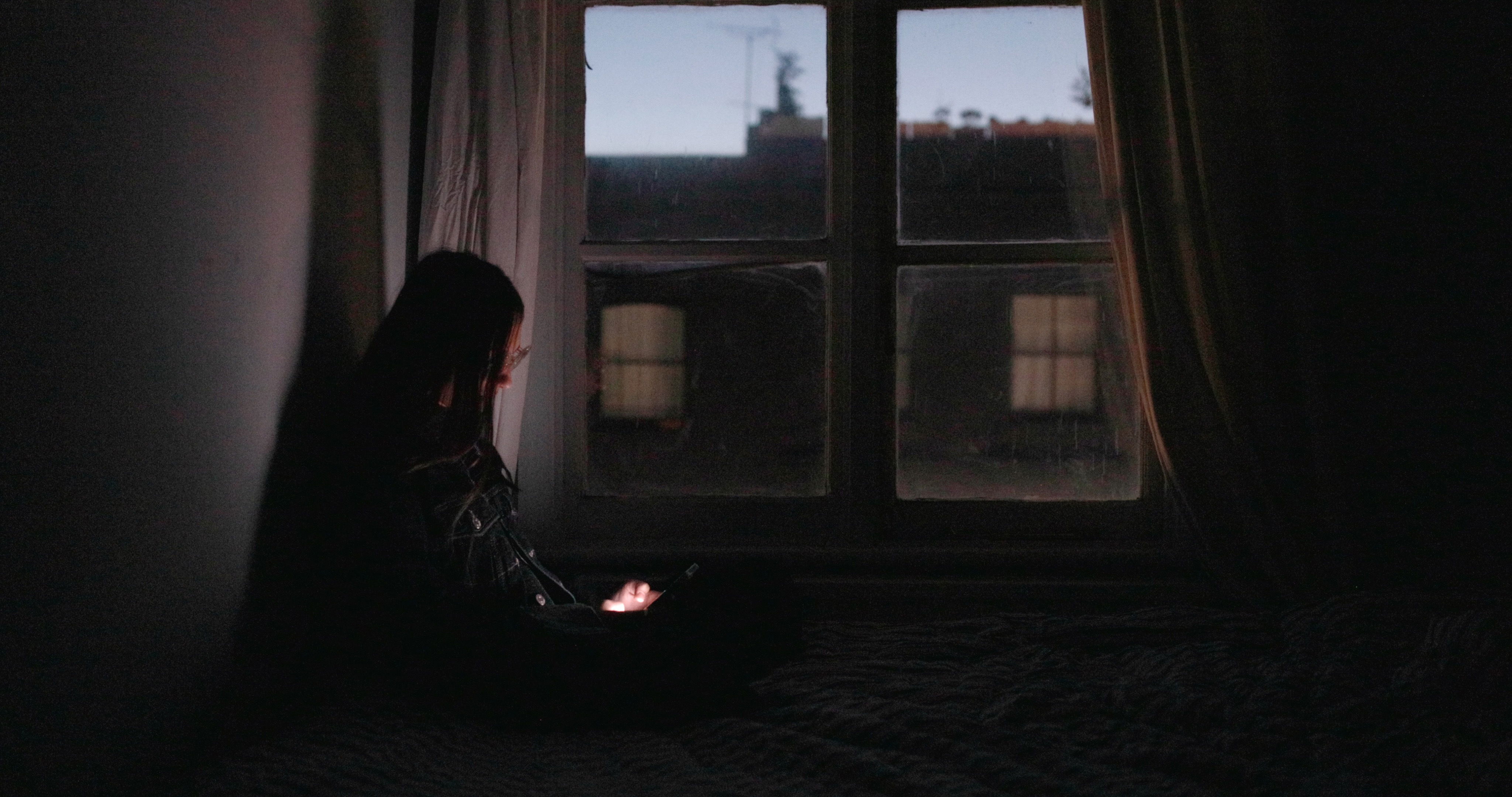 Orange Rhianne Barreto 8