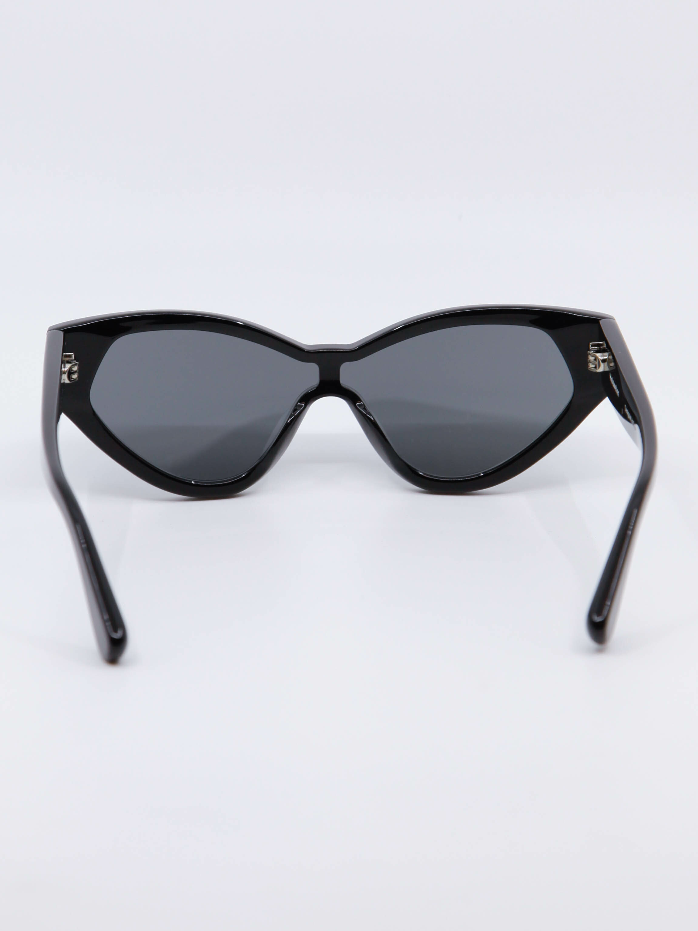 Cat-eye solbrille i svart