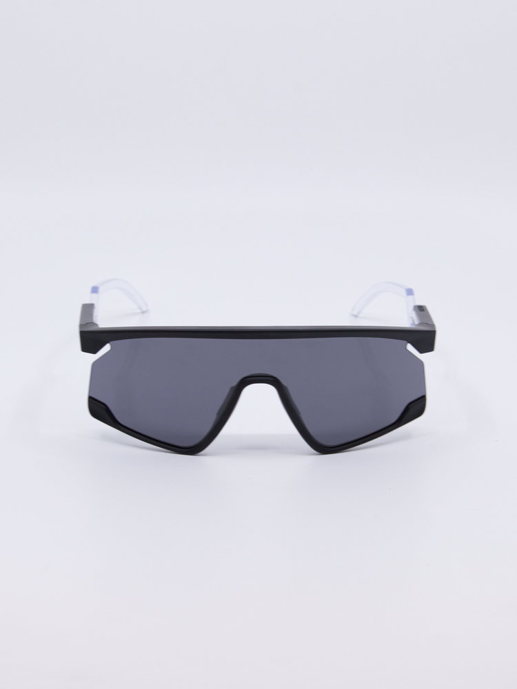 Svart sportssolbrille