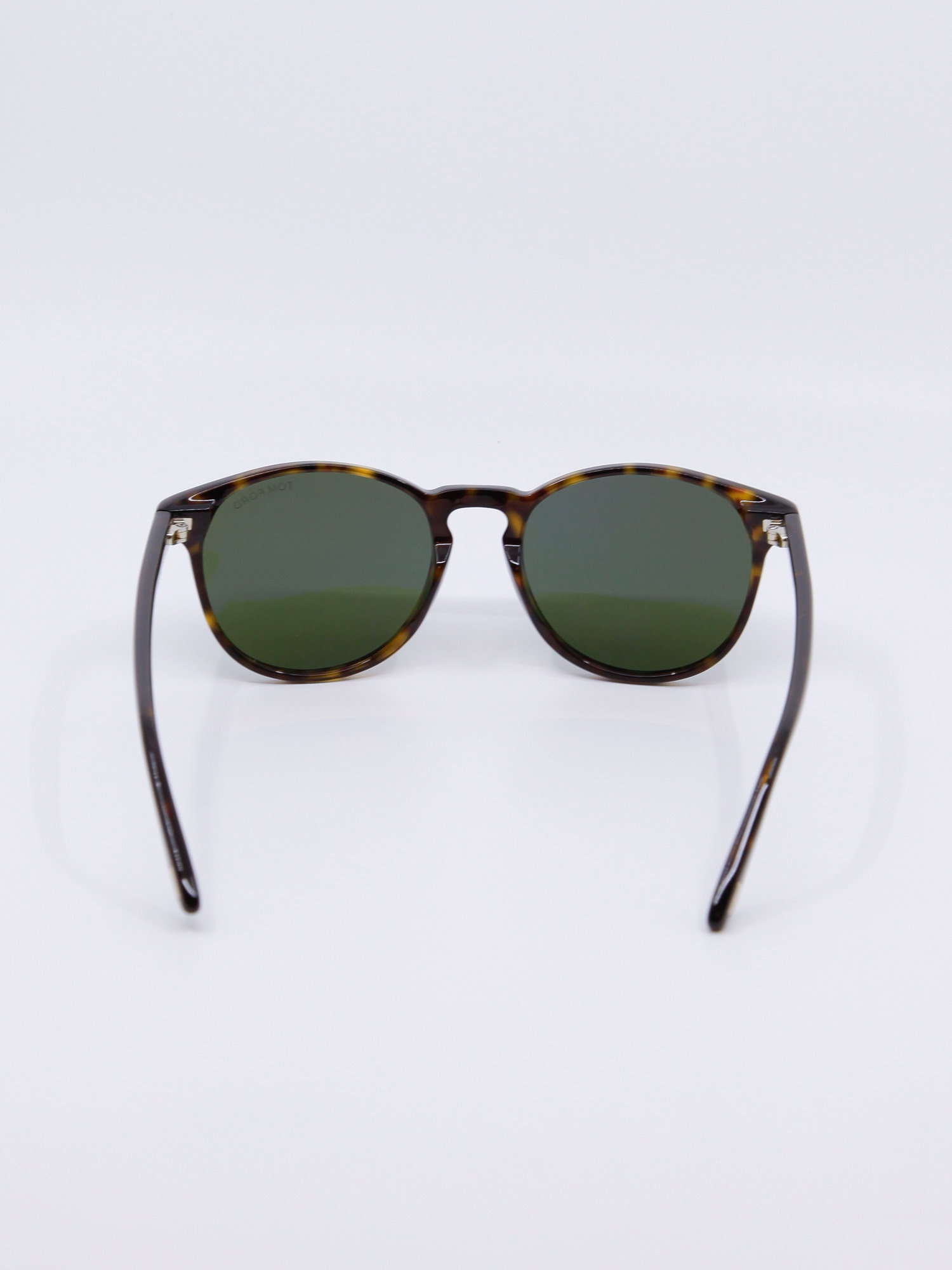 Rund solbrille i brun med grønne solbrilleglass