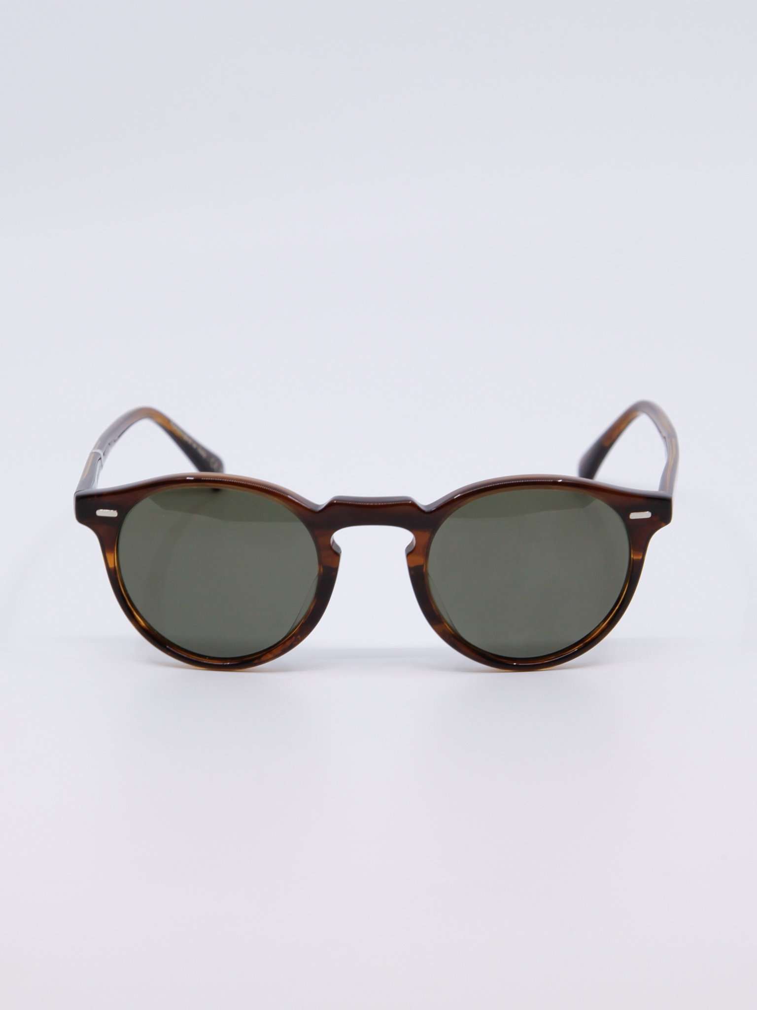Rund solbrille i mørkbrun