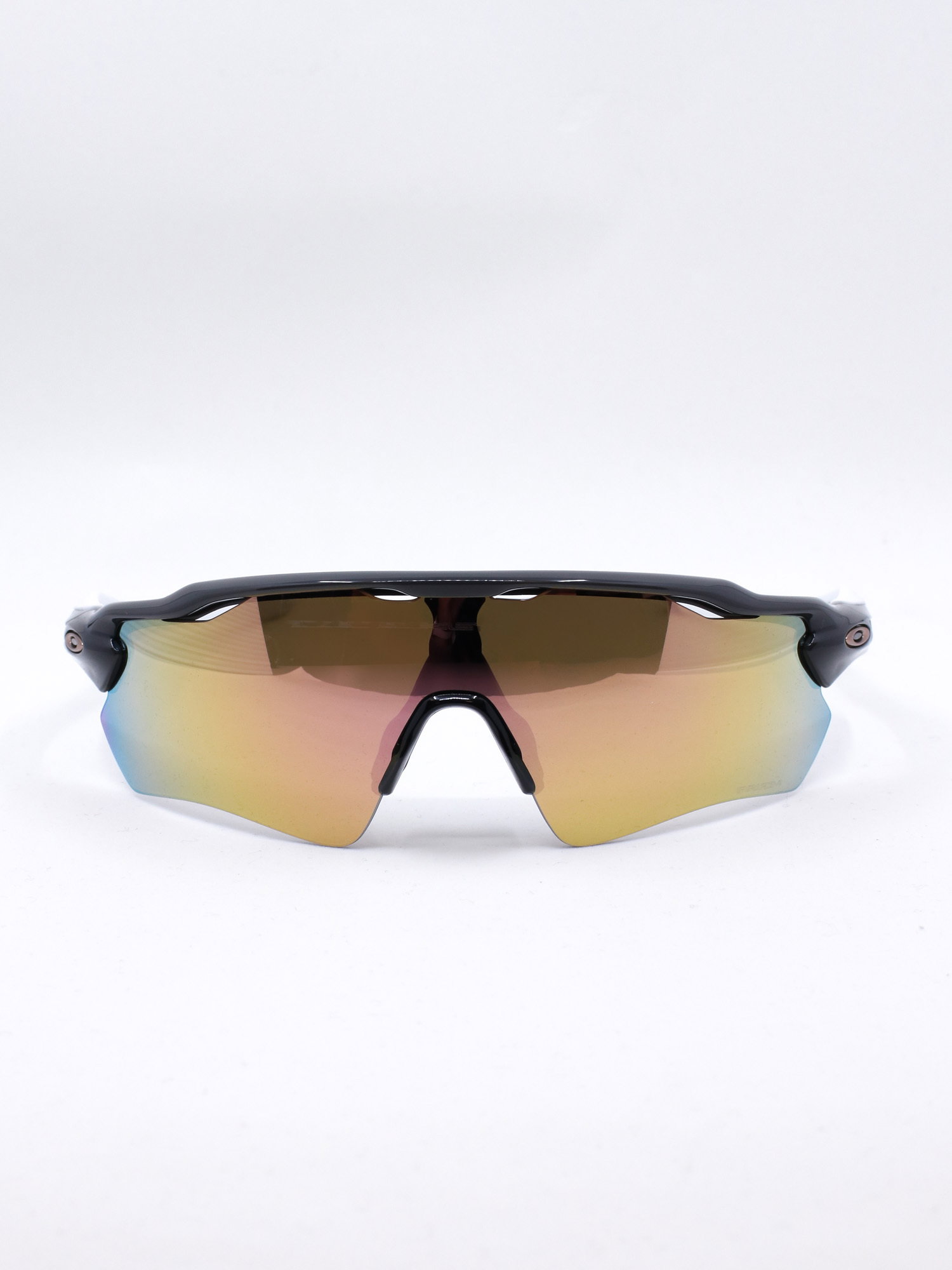 Sportsbrille med rosegull glass og svart ramme