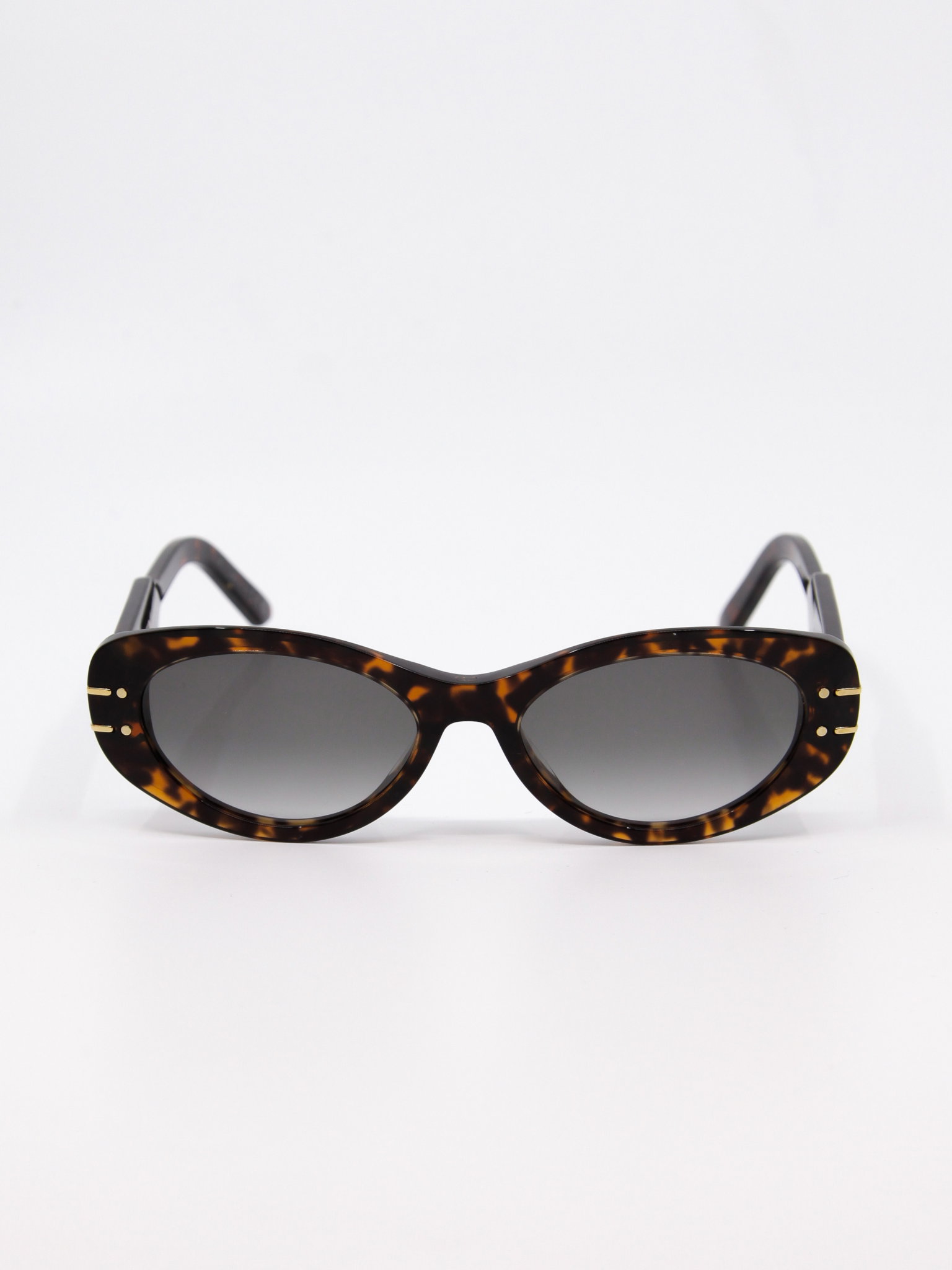 Solbrille med avrundet cateye fasong