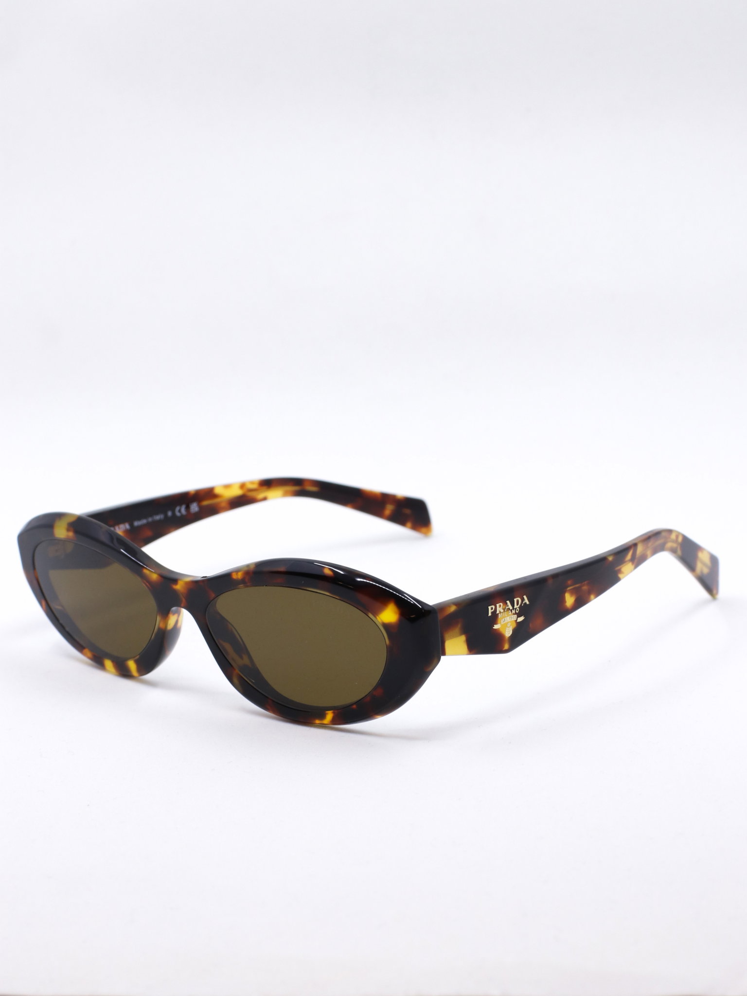 Smal og brun cateye solbrille