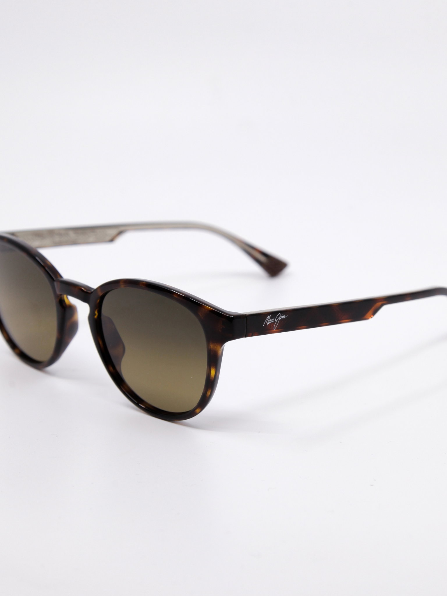 Rund, brun solbrille med nette brillestenger