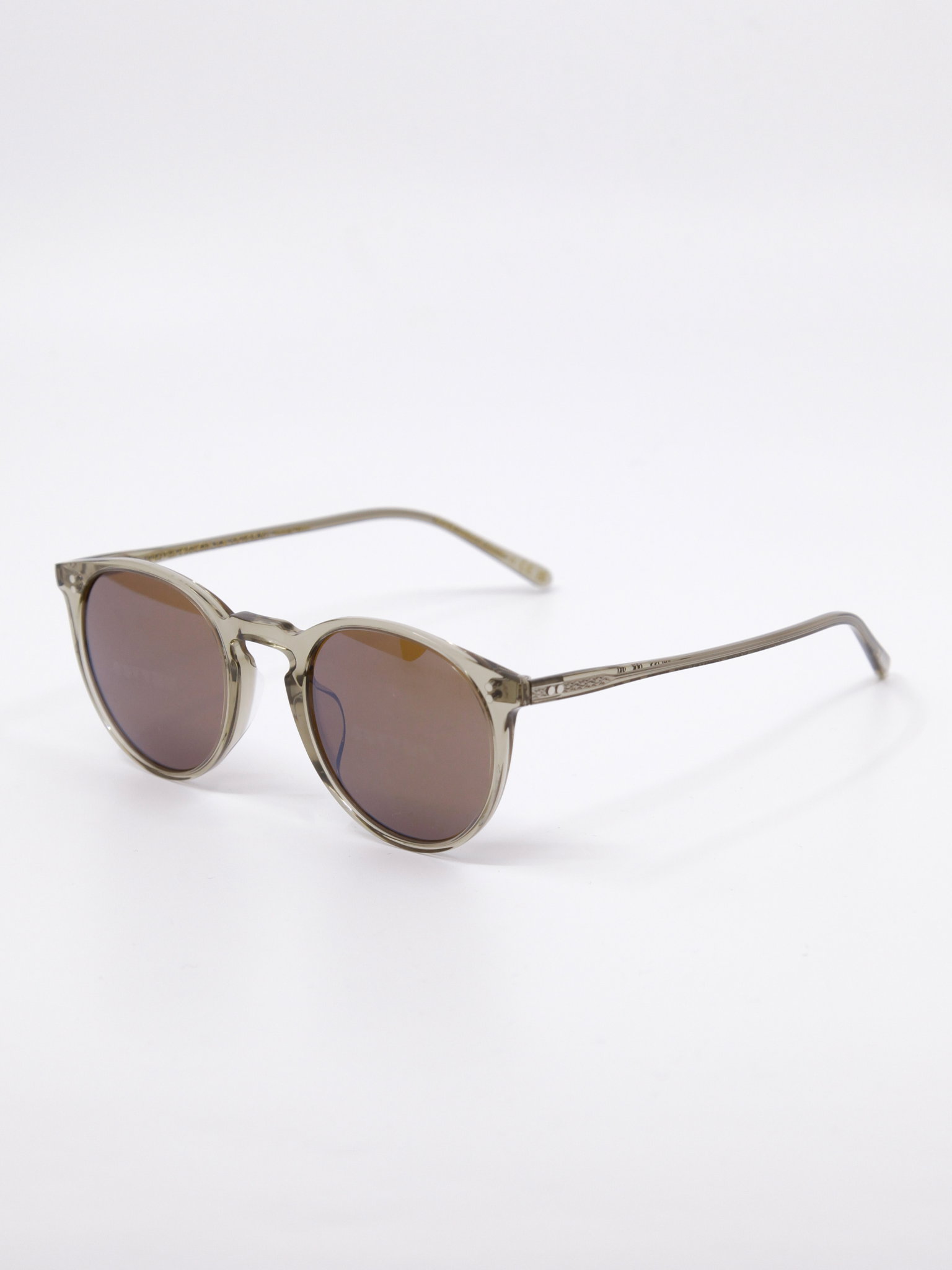 Rund solbrille med beige ramme og brune solbrilleglass