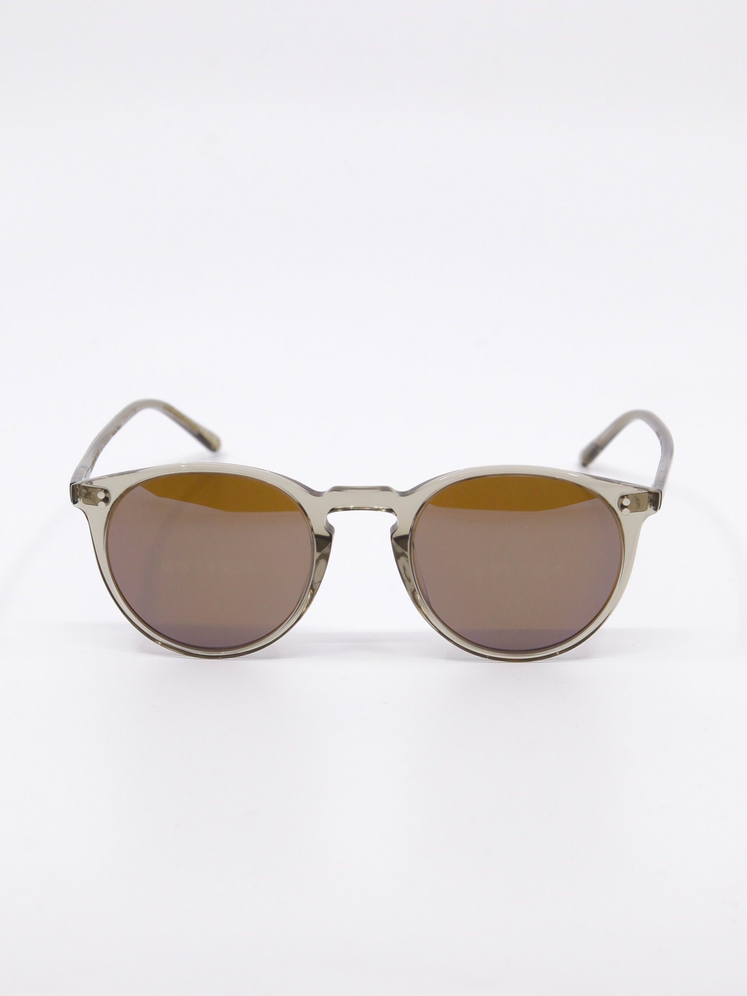 Rund solbrille med beige ramme og brune solbrilleglass