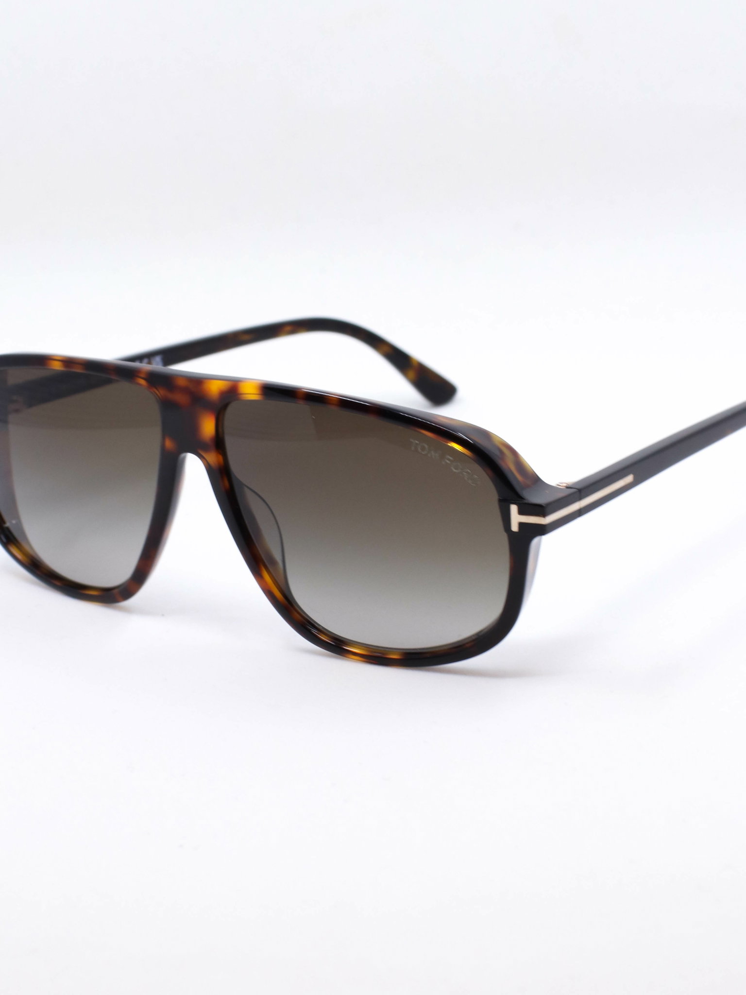 Pilotsolbrille i brun med graderte glass
