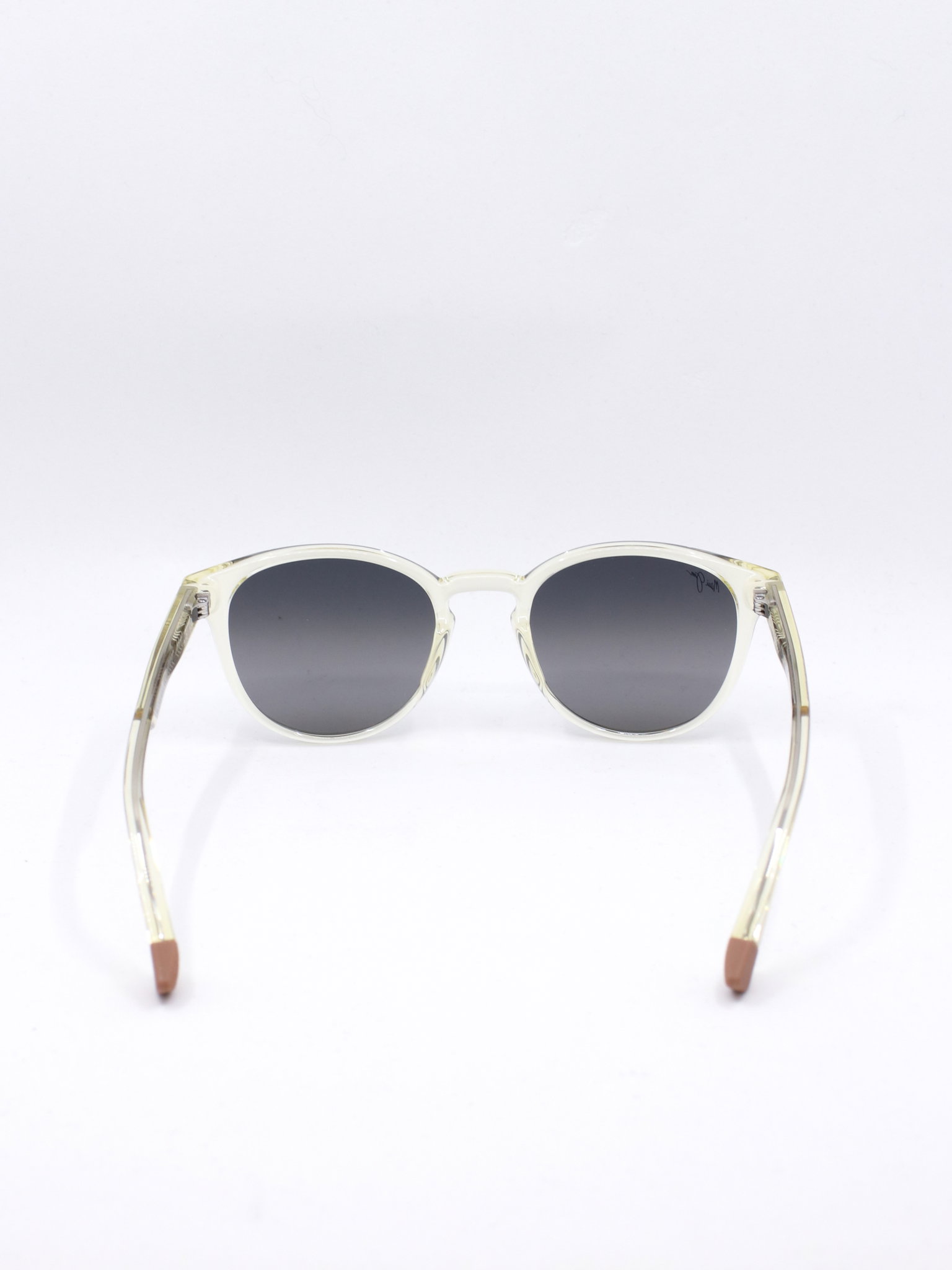 Solbrille med transparent ramme og grå solbrilleglass