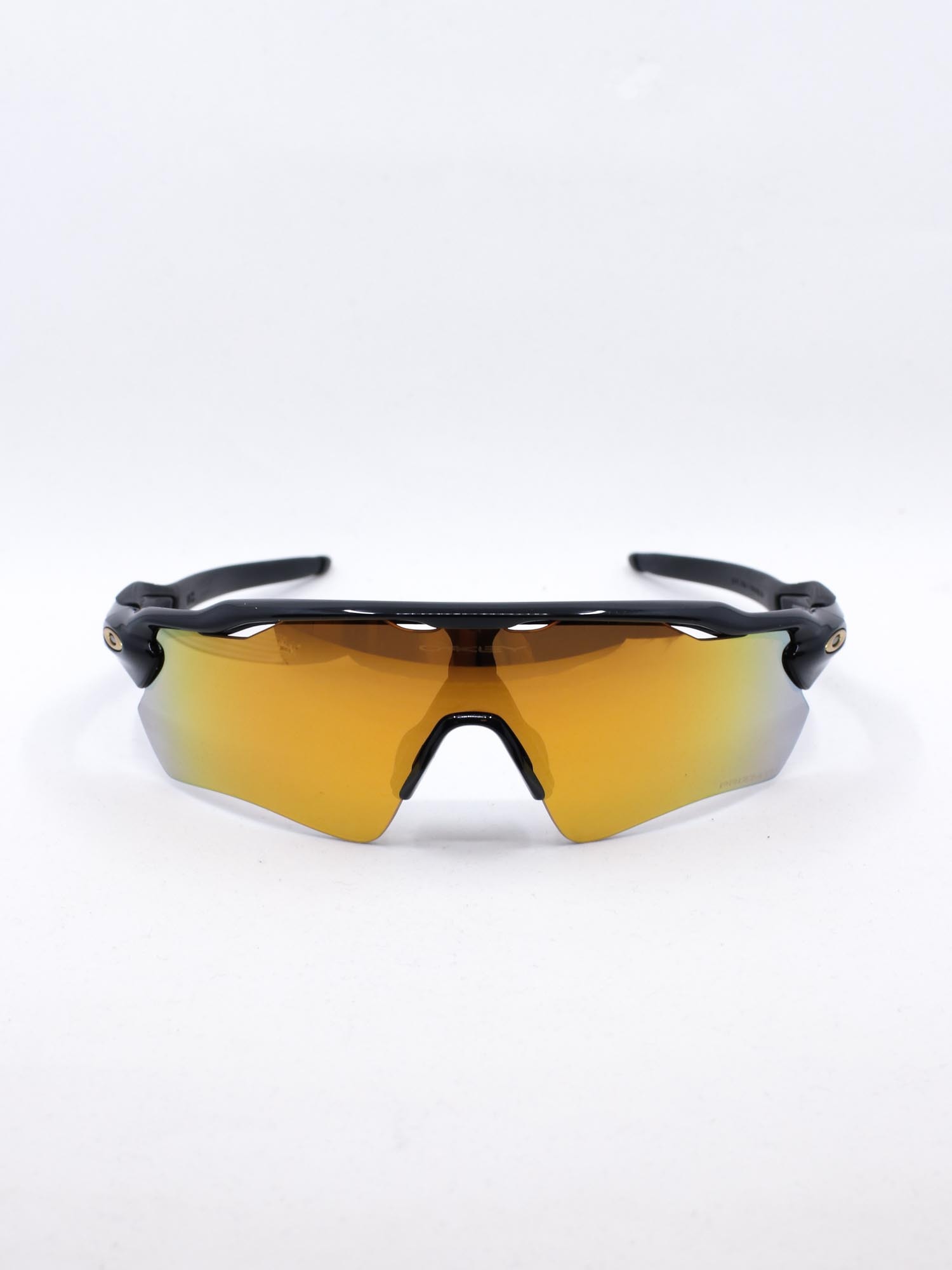 Sportsbrille i sort med gull glass.