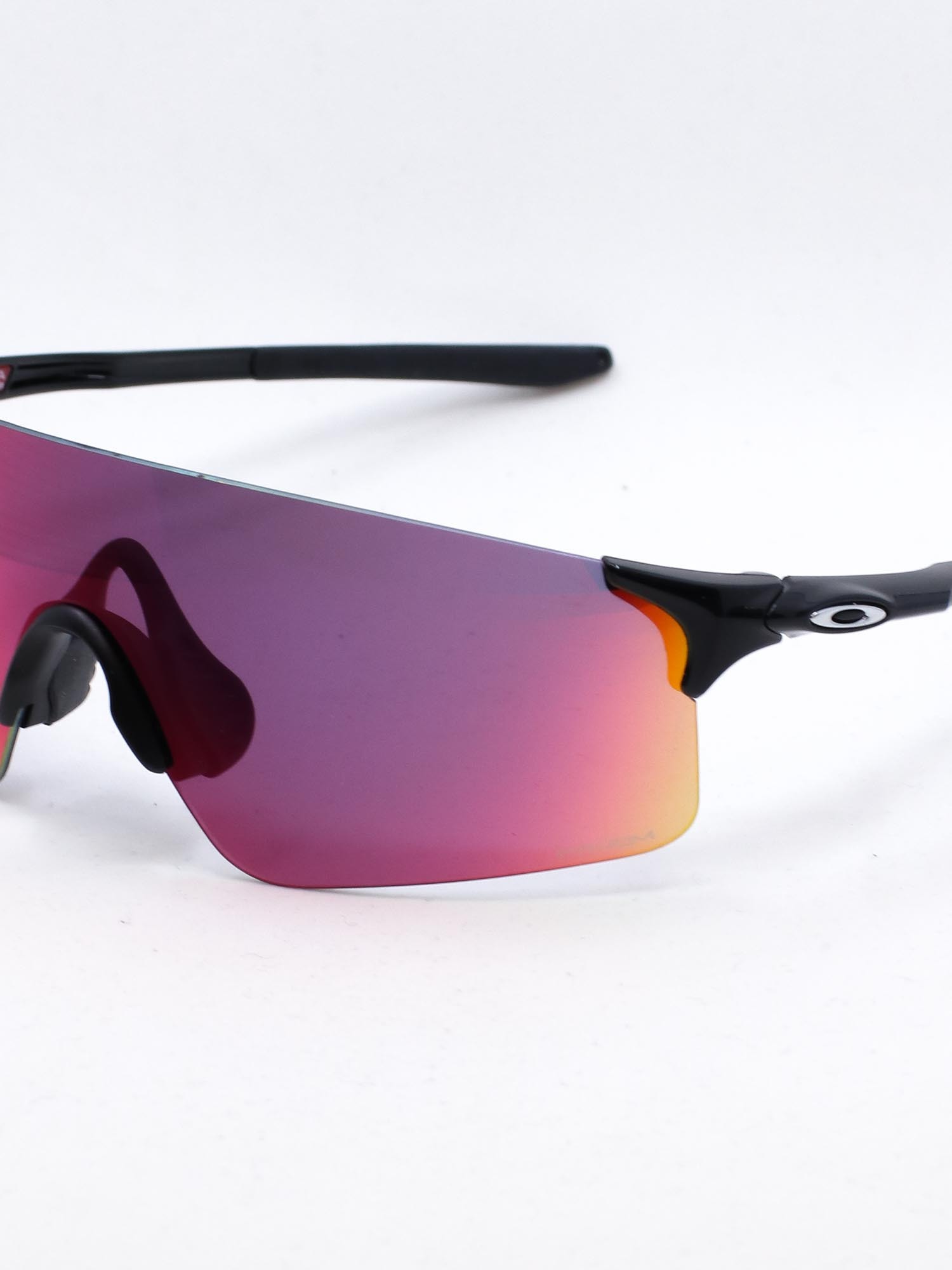 Sportsbrille i sort med lilla/rød speilglass