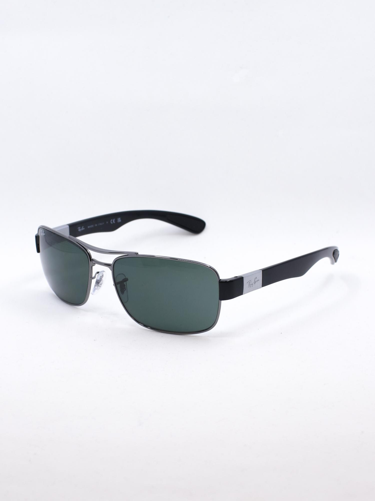 Solbrille i metall med grønne glass