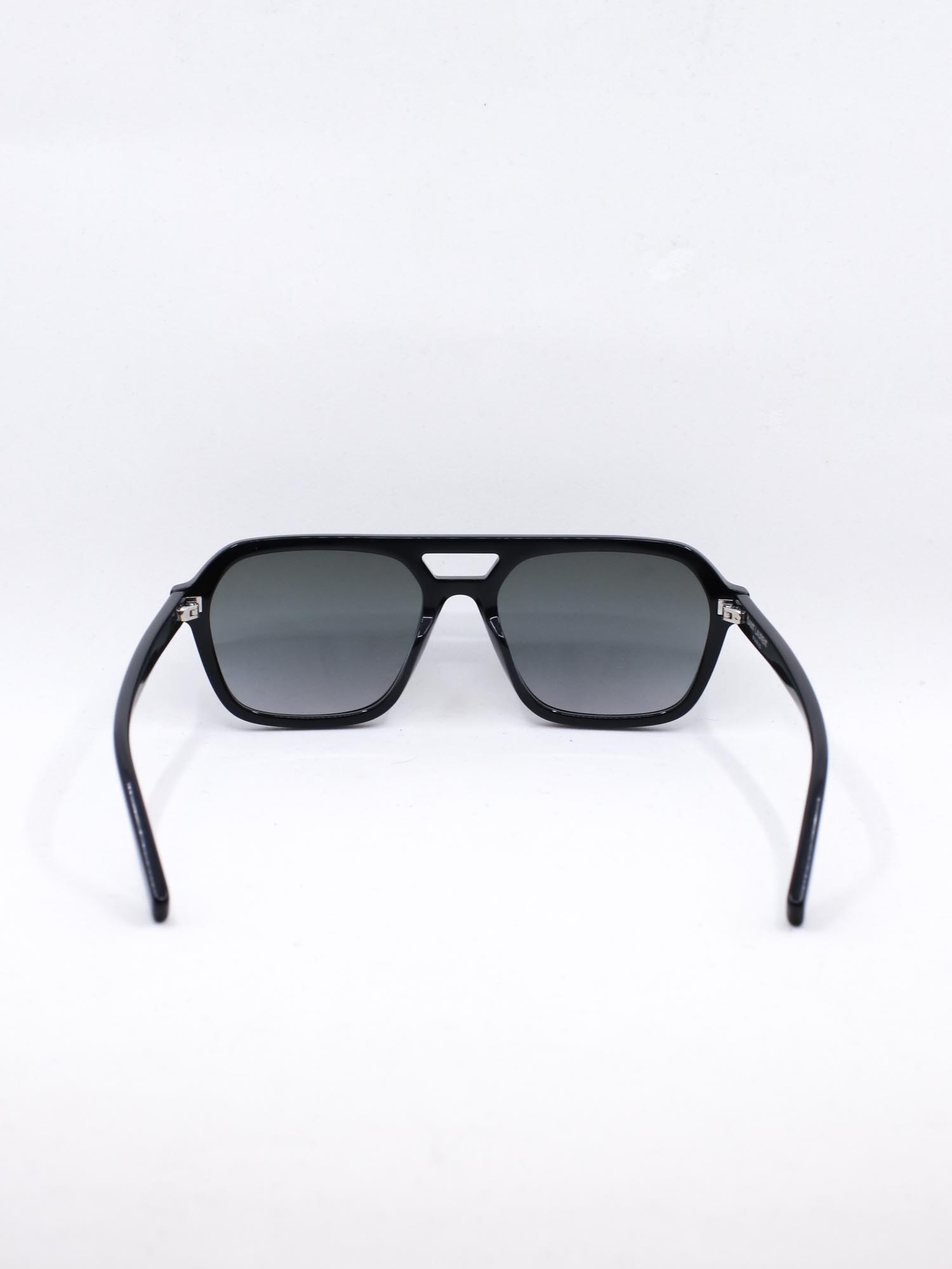 Svart pilotsolbrille med graderte glass