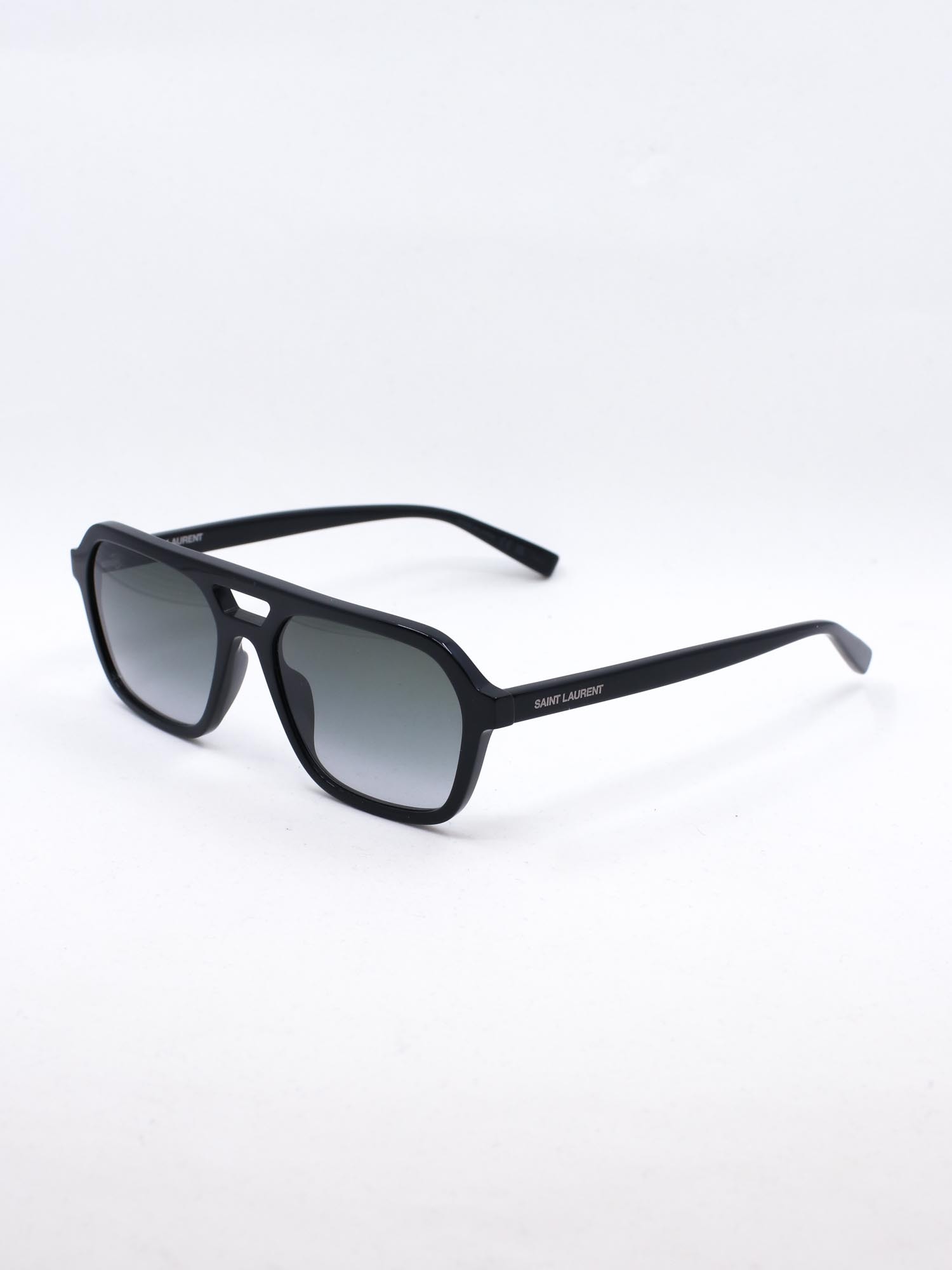 Svart pilotsolbrille med graderte glass