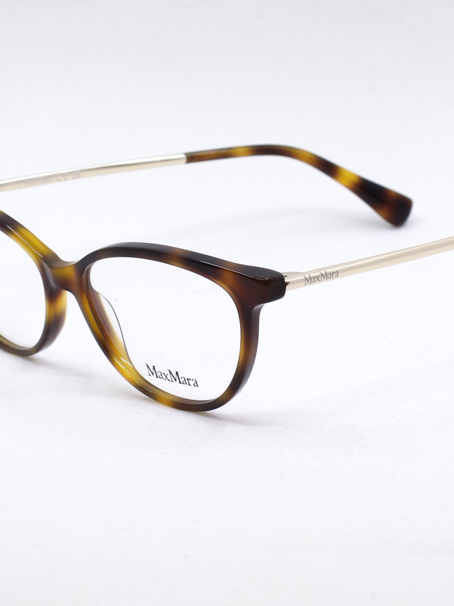 Brun innfatning fra Max Mara