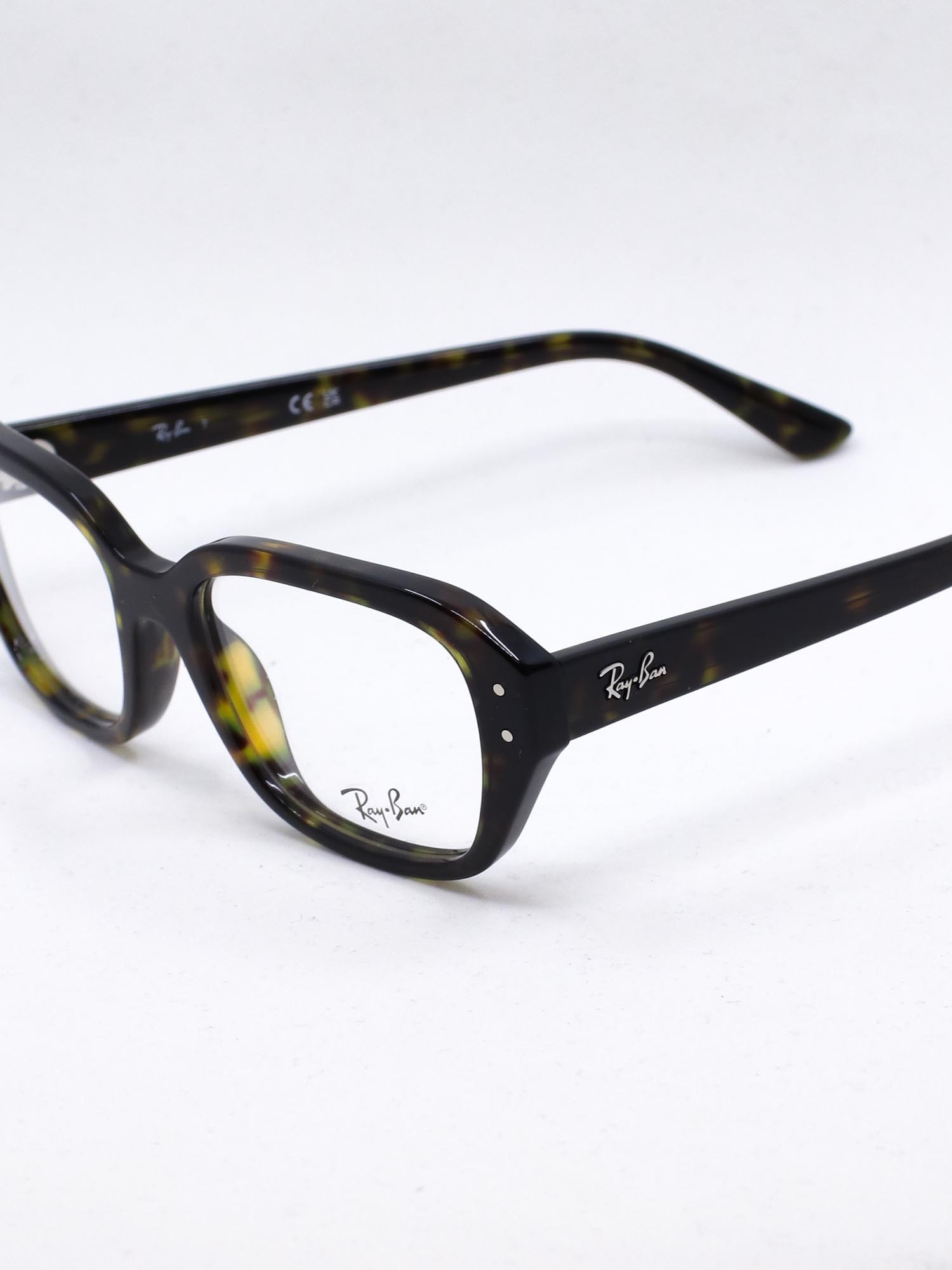 Brun innfatning fra Ray-Ban