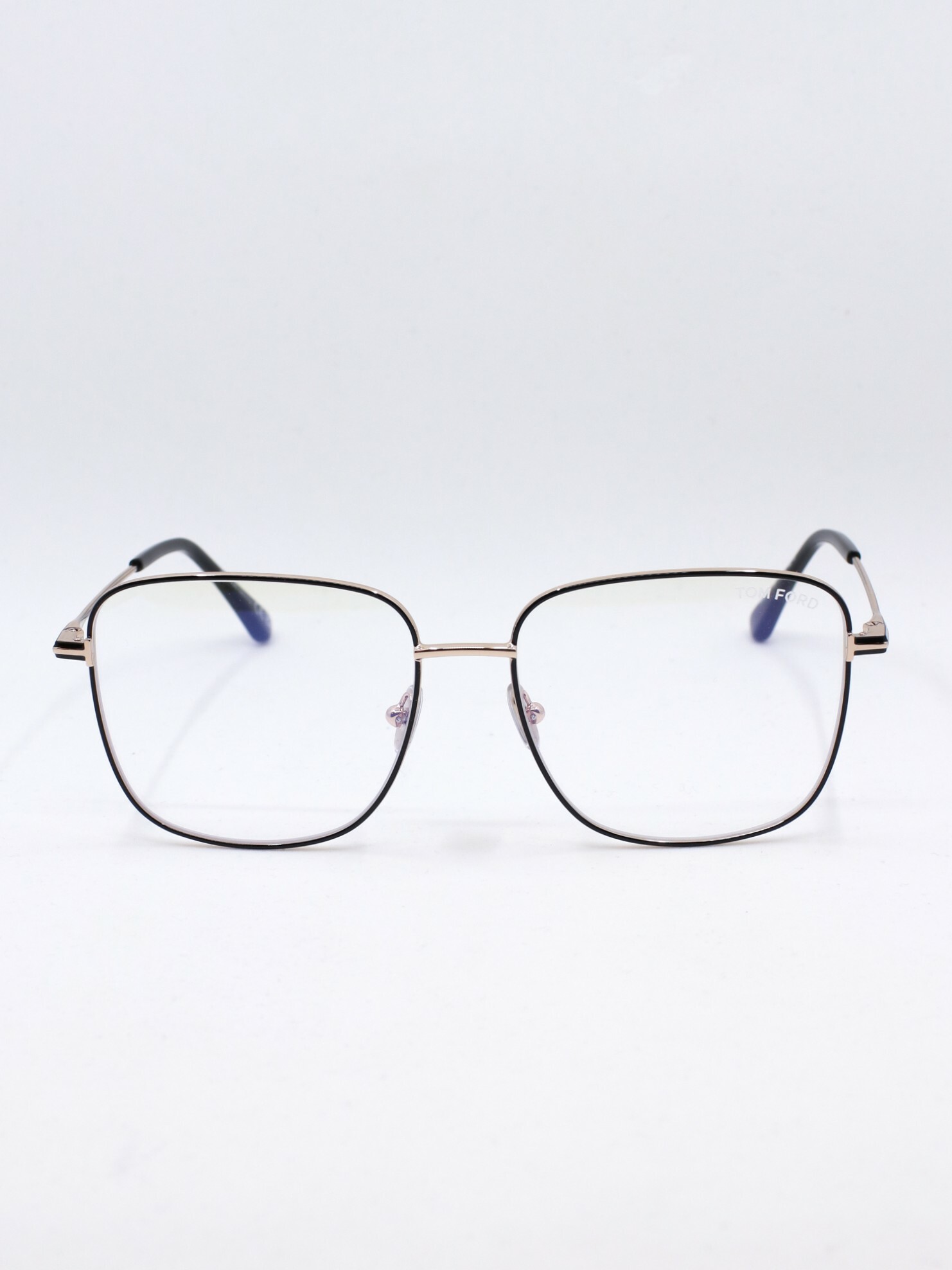 Metallinnfatning fra Tom Ford med oversized fasong