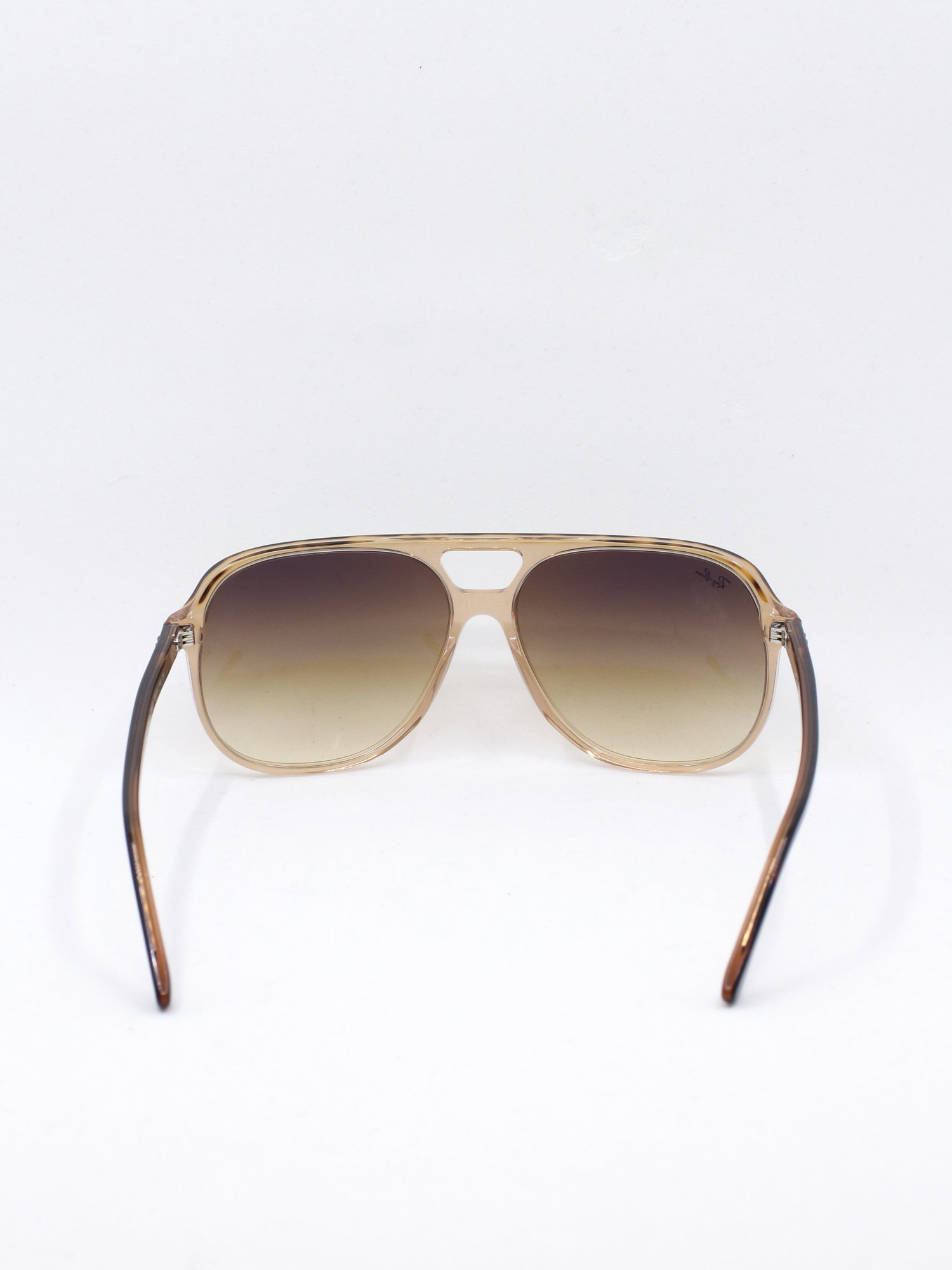 Pilotsolbrille med brun ramme og graderte solbrilleglass