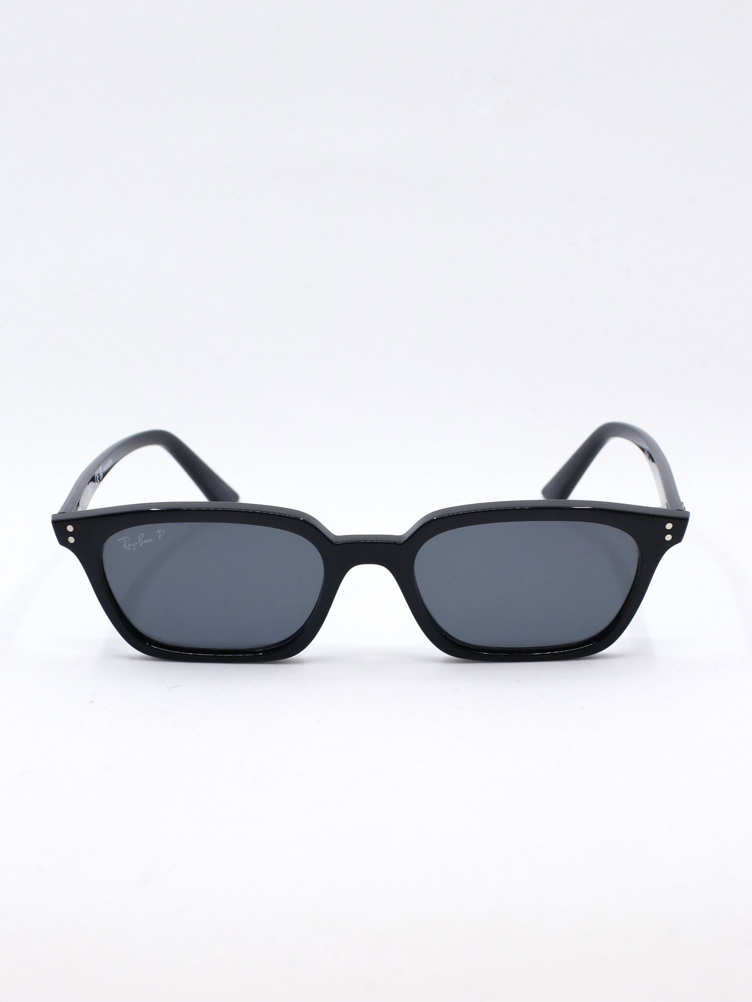 Svart solbrille med klassisk design