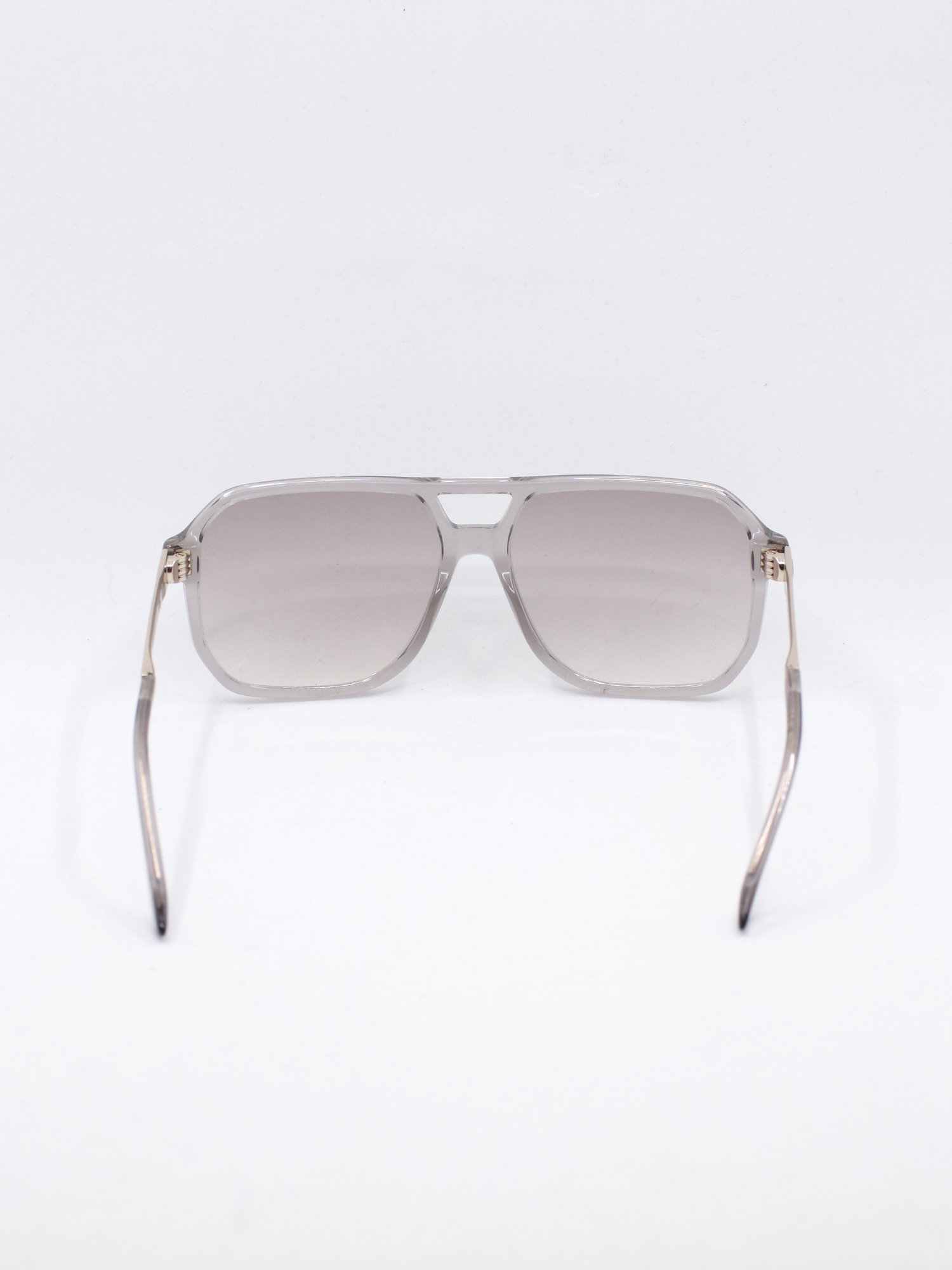 Pilotsolbrille med beige ramme og lyse glass