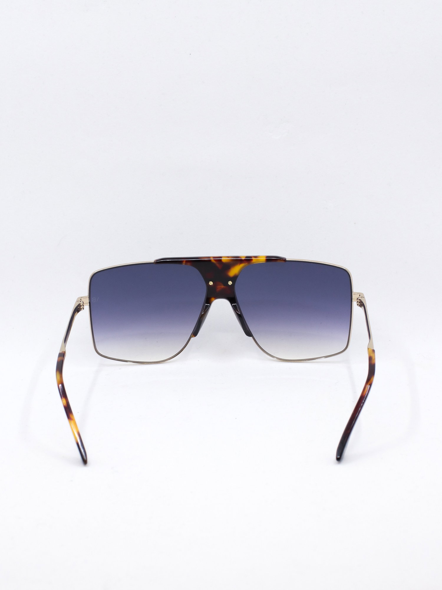 Bred pilotsolbrille i metall med blå graderte solbrilleglass