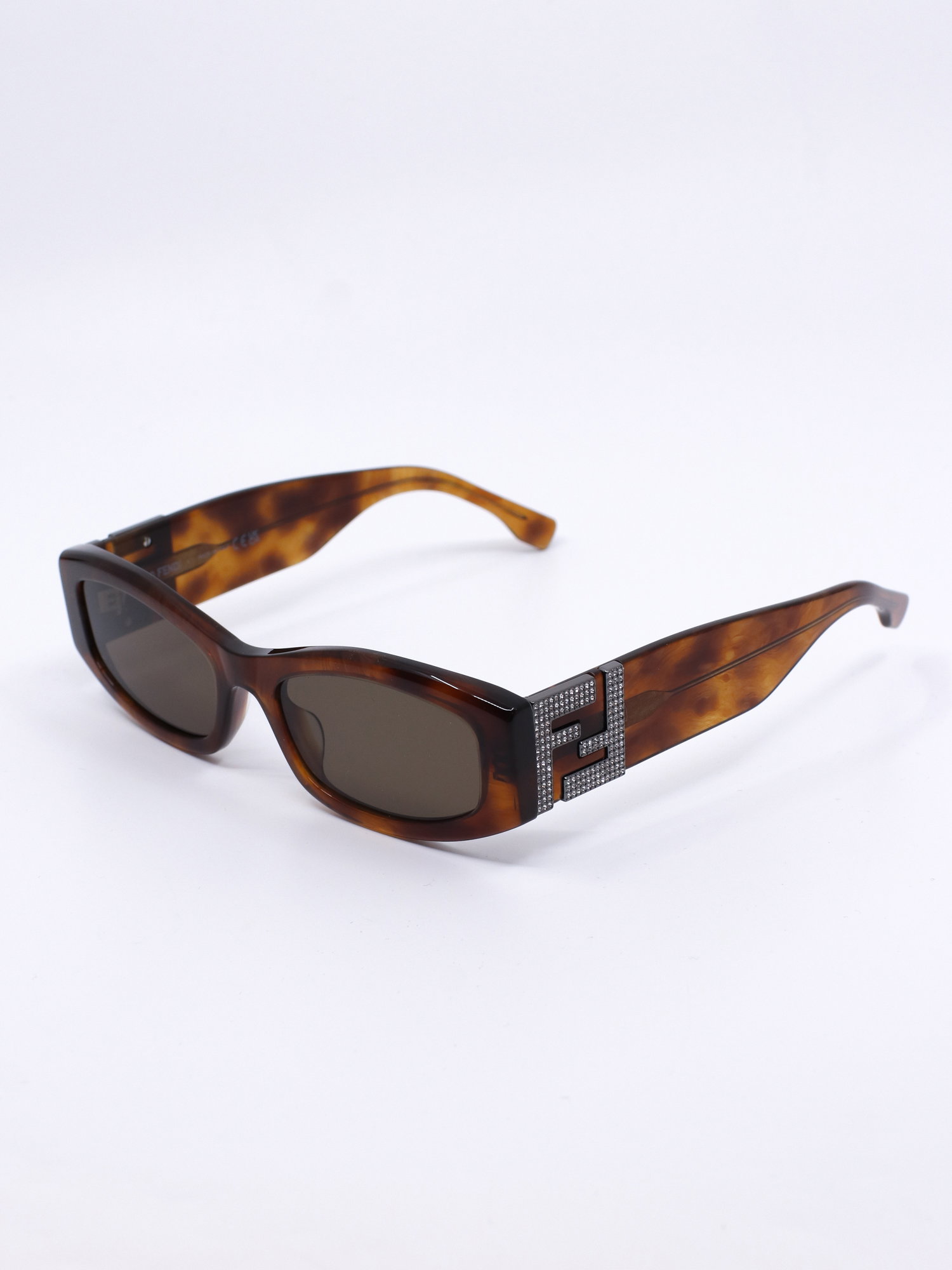 Smal solbrille med brun ramme