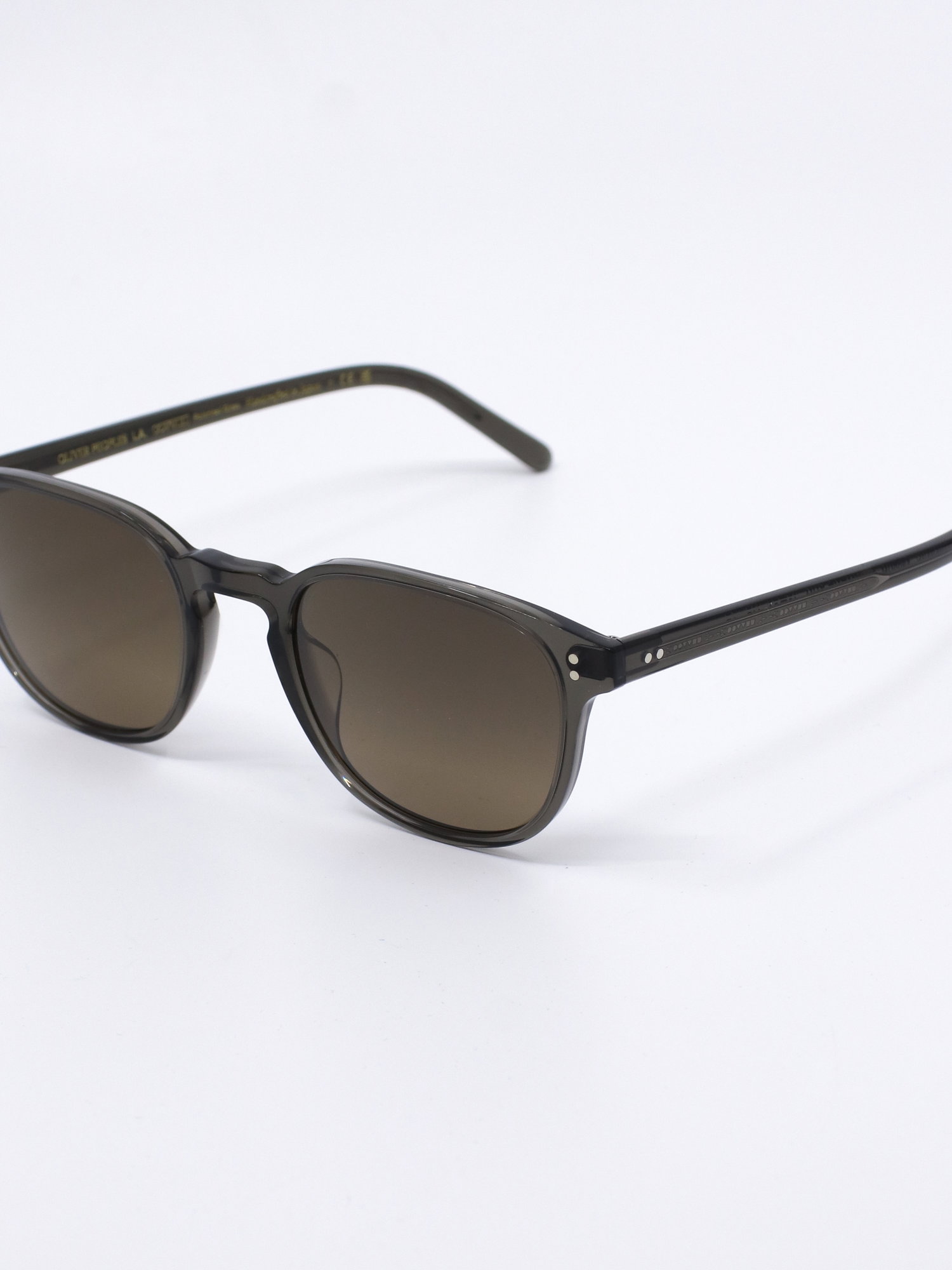 Brun rund solbrille med brune graderte solbrilleglass