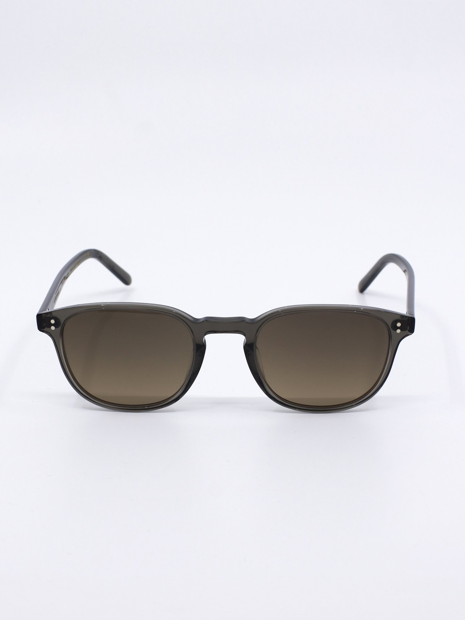 Brun rund solbrille med brune graderte solbrilleglass