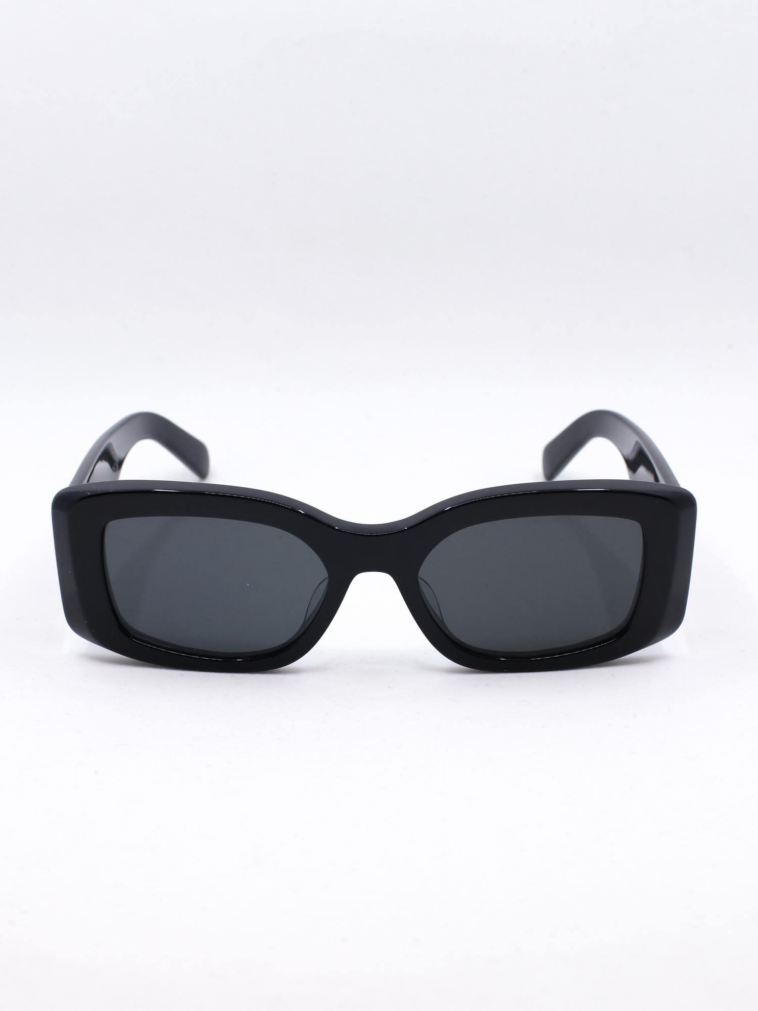 Solbrille i svart farge