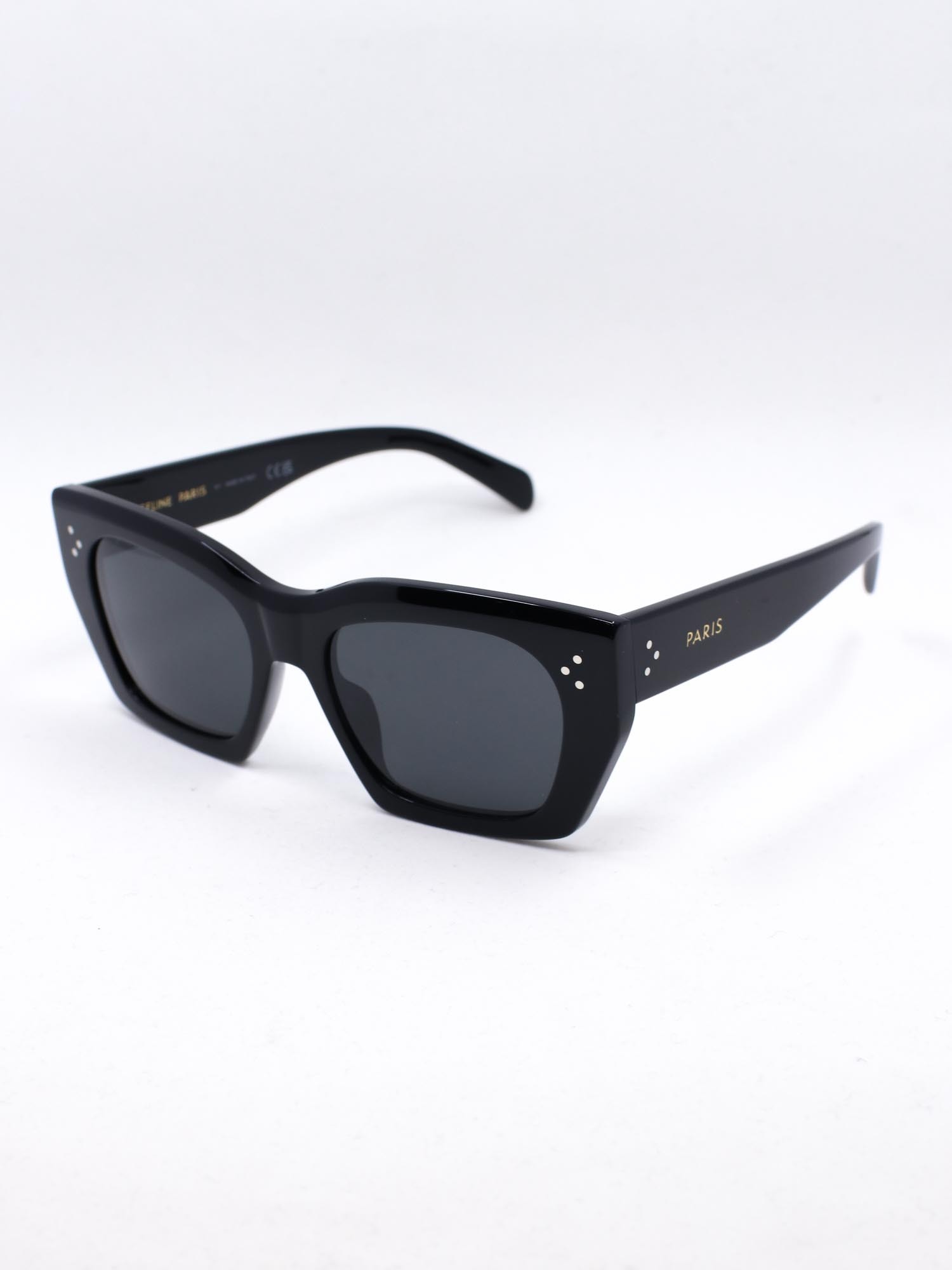 Solbrille i svart farge