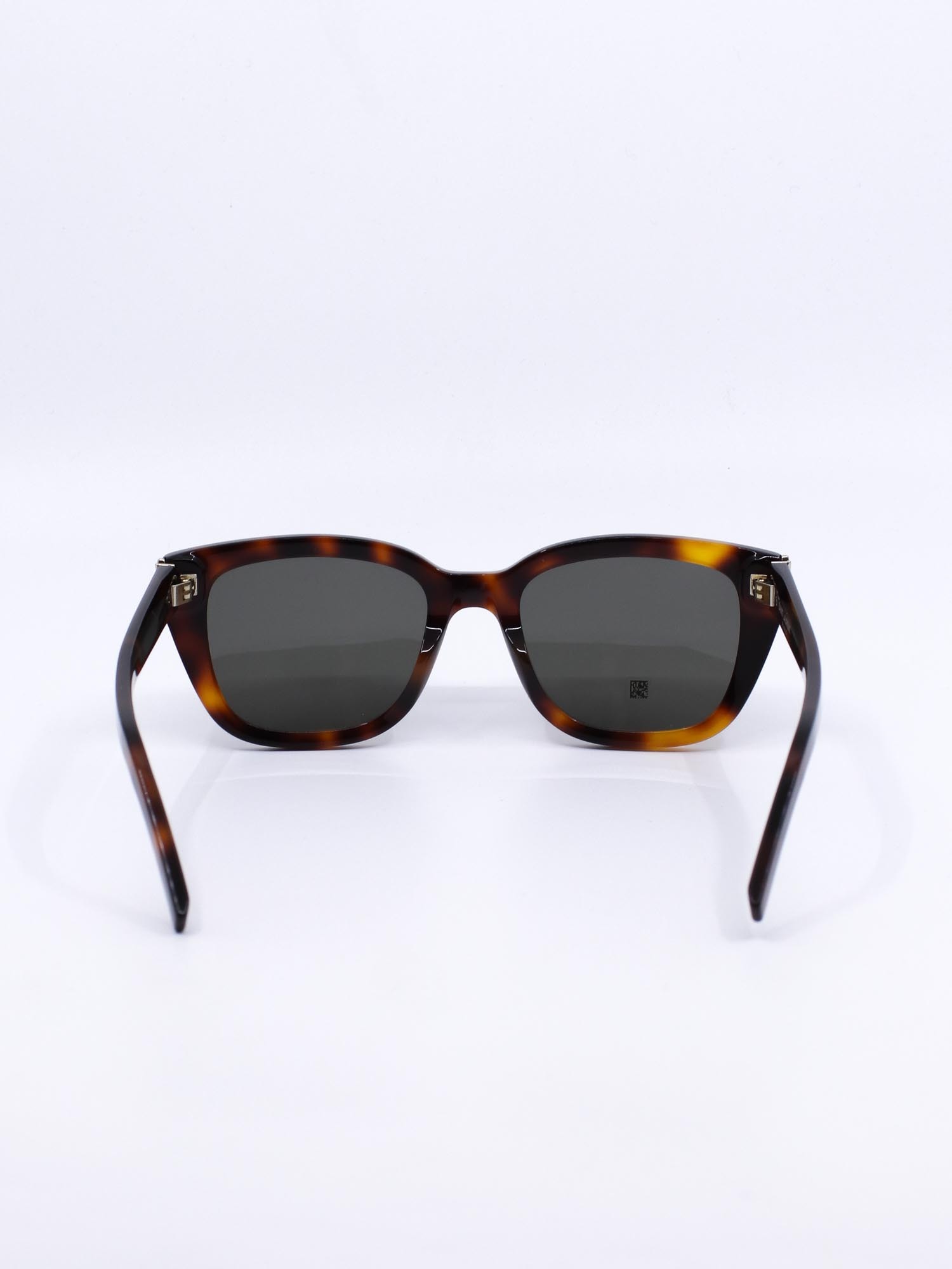 Cateye solbrille i brun med mørke glass