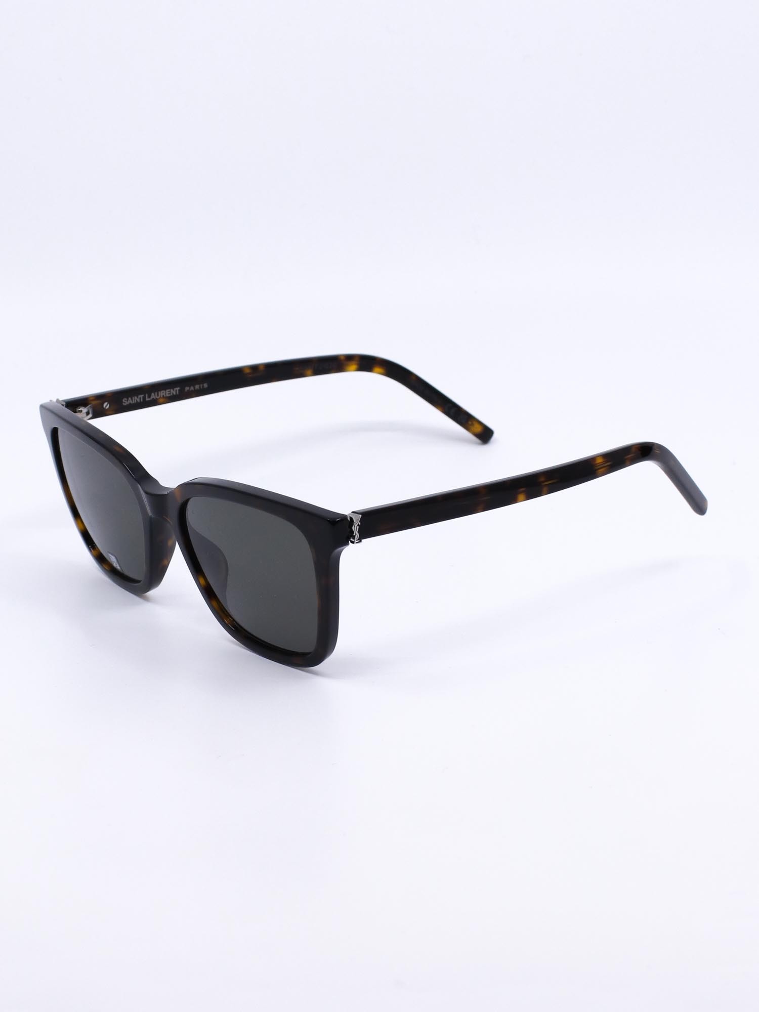 Solbrille i havana brun med klassisk fasong