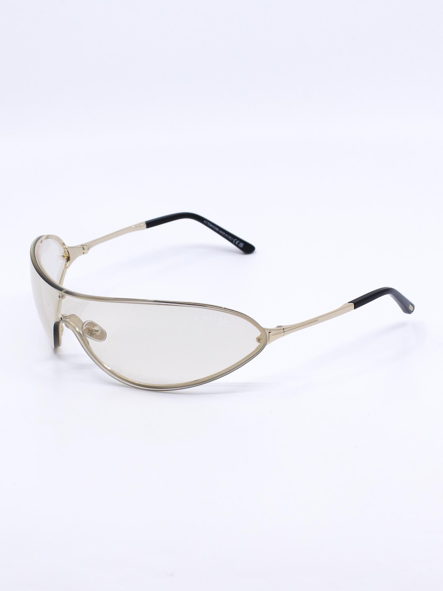 Stilig solbrille med futurisk design og lyse glass
