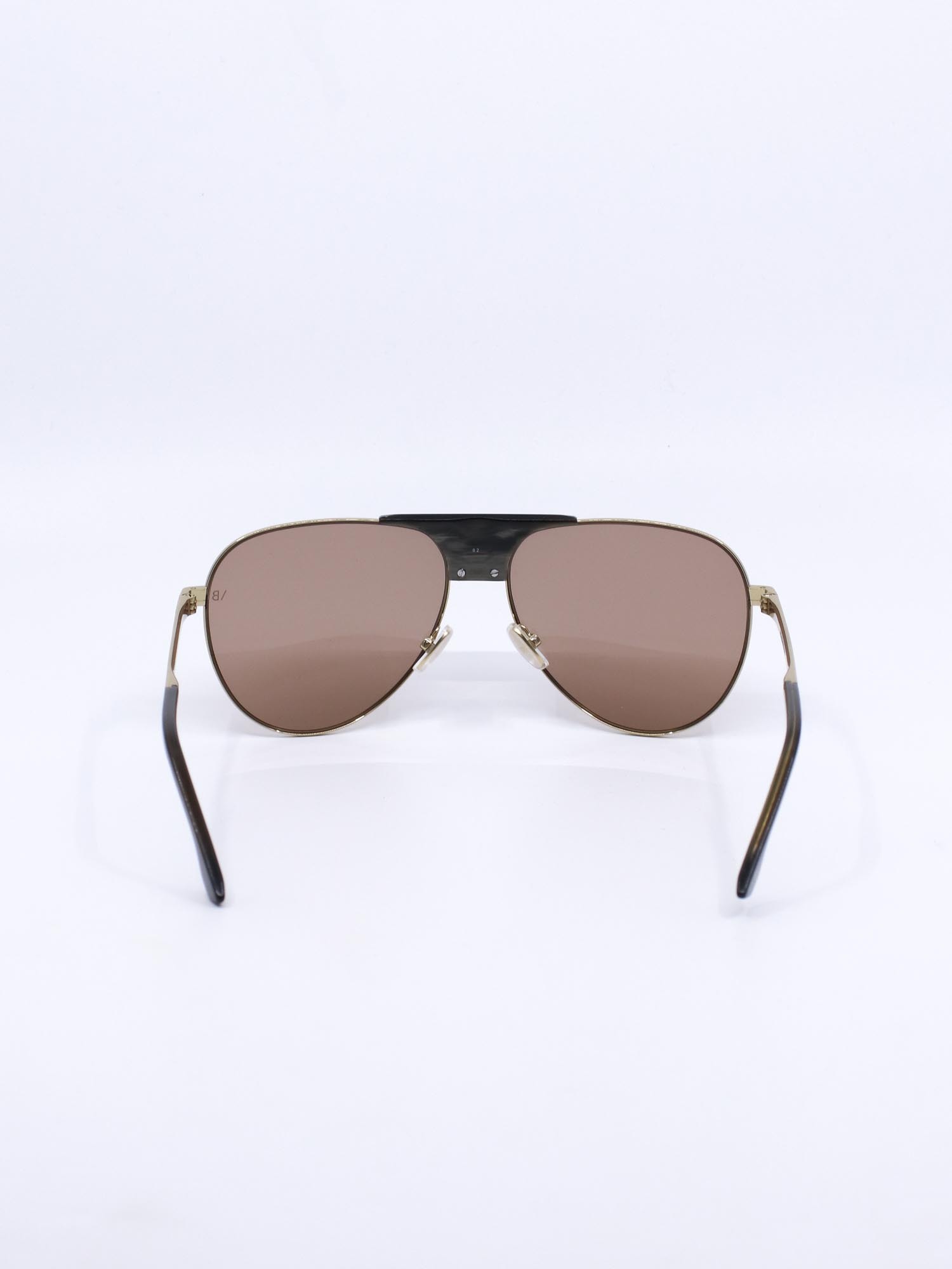 Pilotsolbrille med bruntonede glass og metallramme