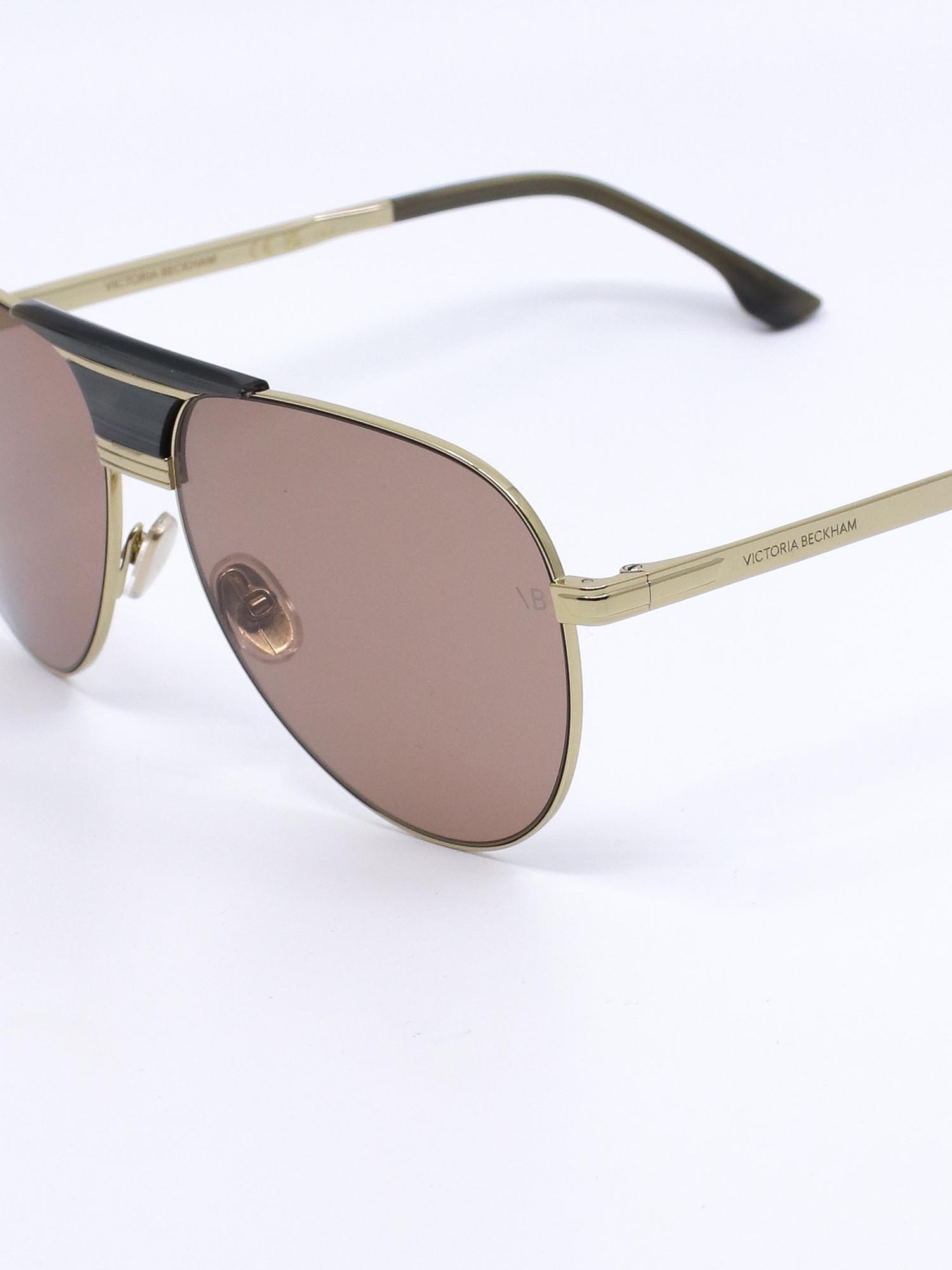 Pilotsolbrille med bruntonede glass og metallramme