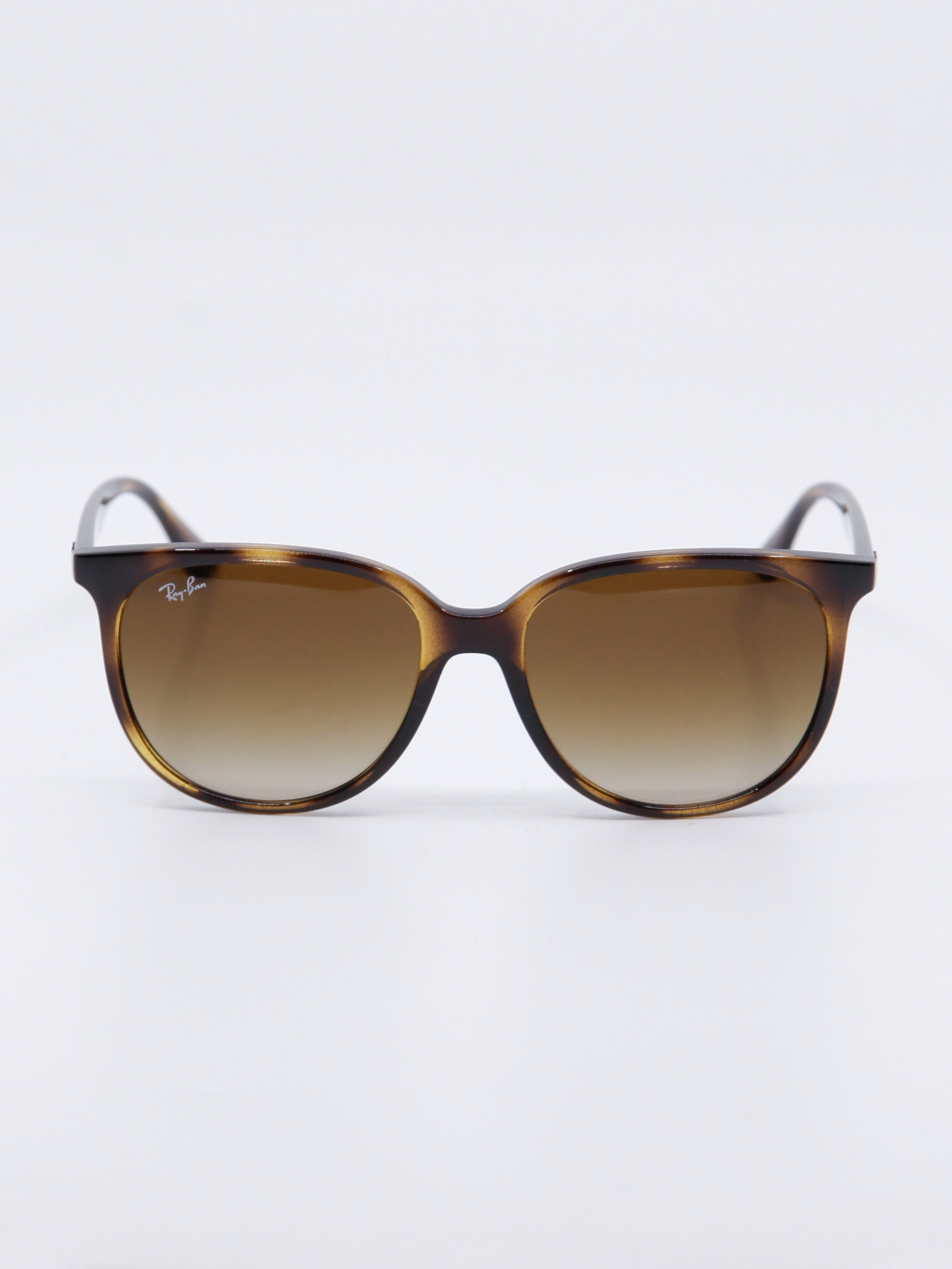 Havanafarget solbrille med klassisk form og brungraderte glass, bilde forfra
