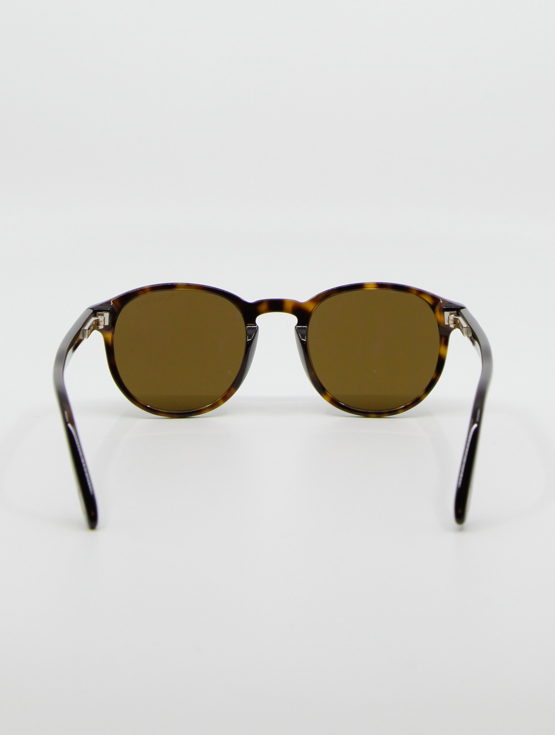 Bilde av solbrille fra tom ford modellnummer tf834 dante