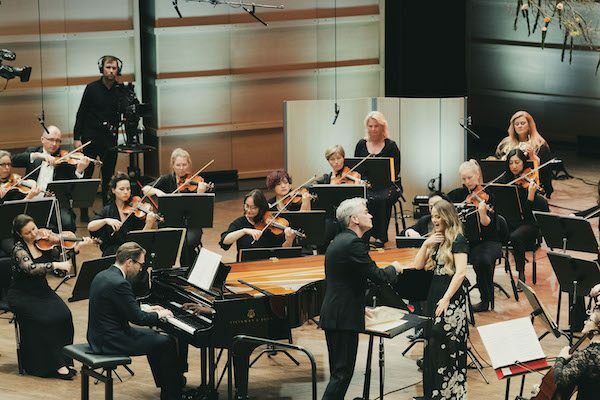 Opening Concert BFO Leif Ove Andsnes conductor Edward Gardner soprano Mari Eriksmoen photo by Thor Brodreskift 600x400