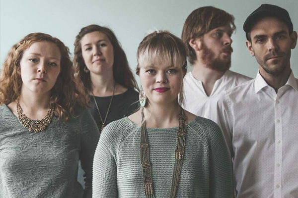 GKN5 400x600 600x400