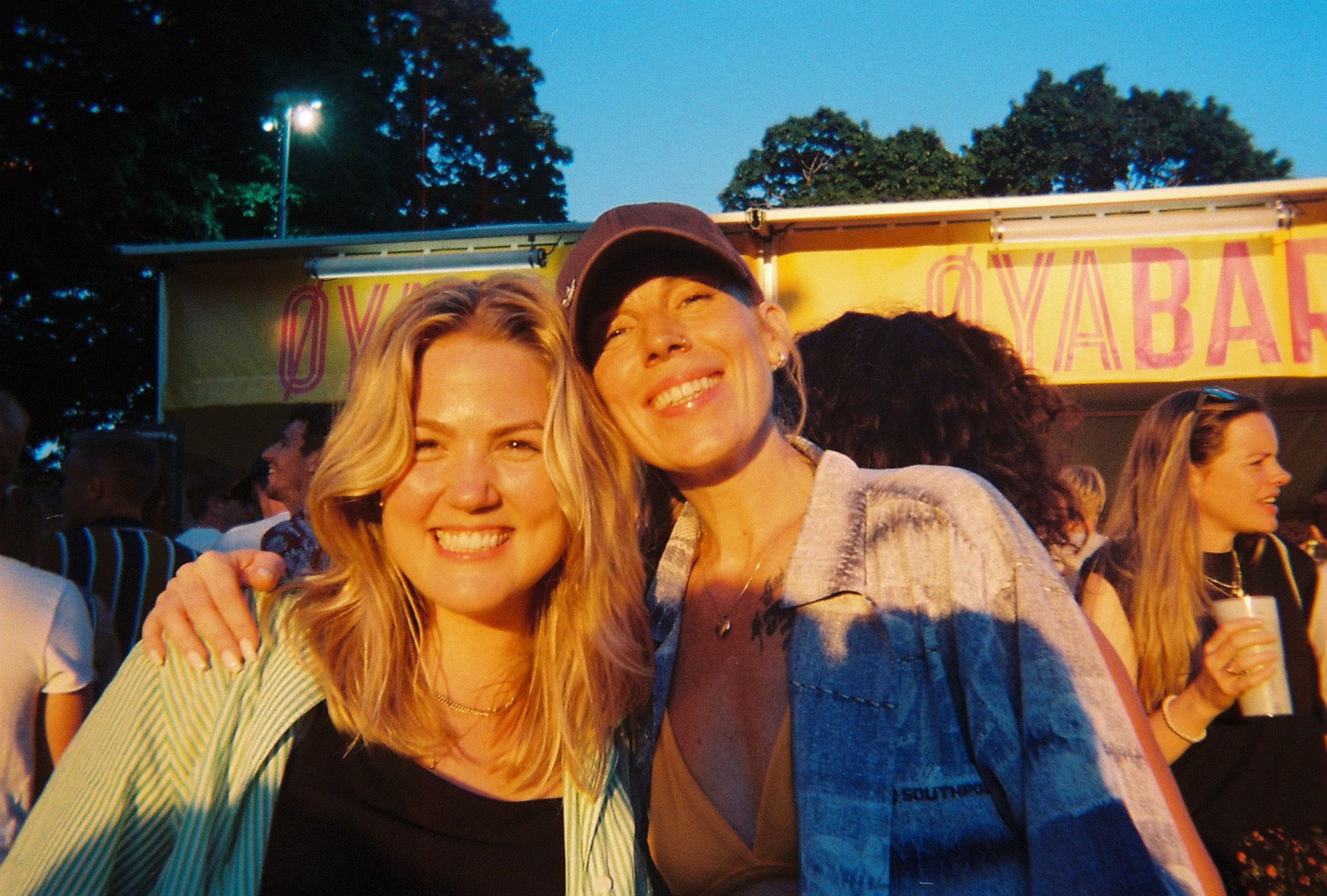 Gabrielle Marthe og Gabrielle pa Oya