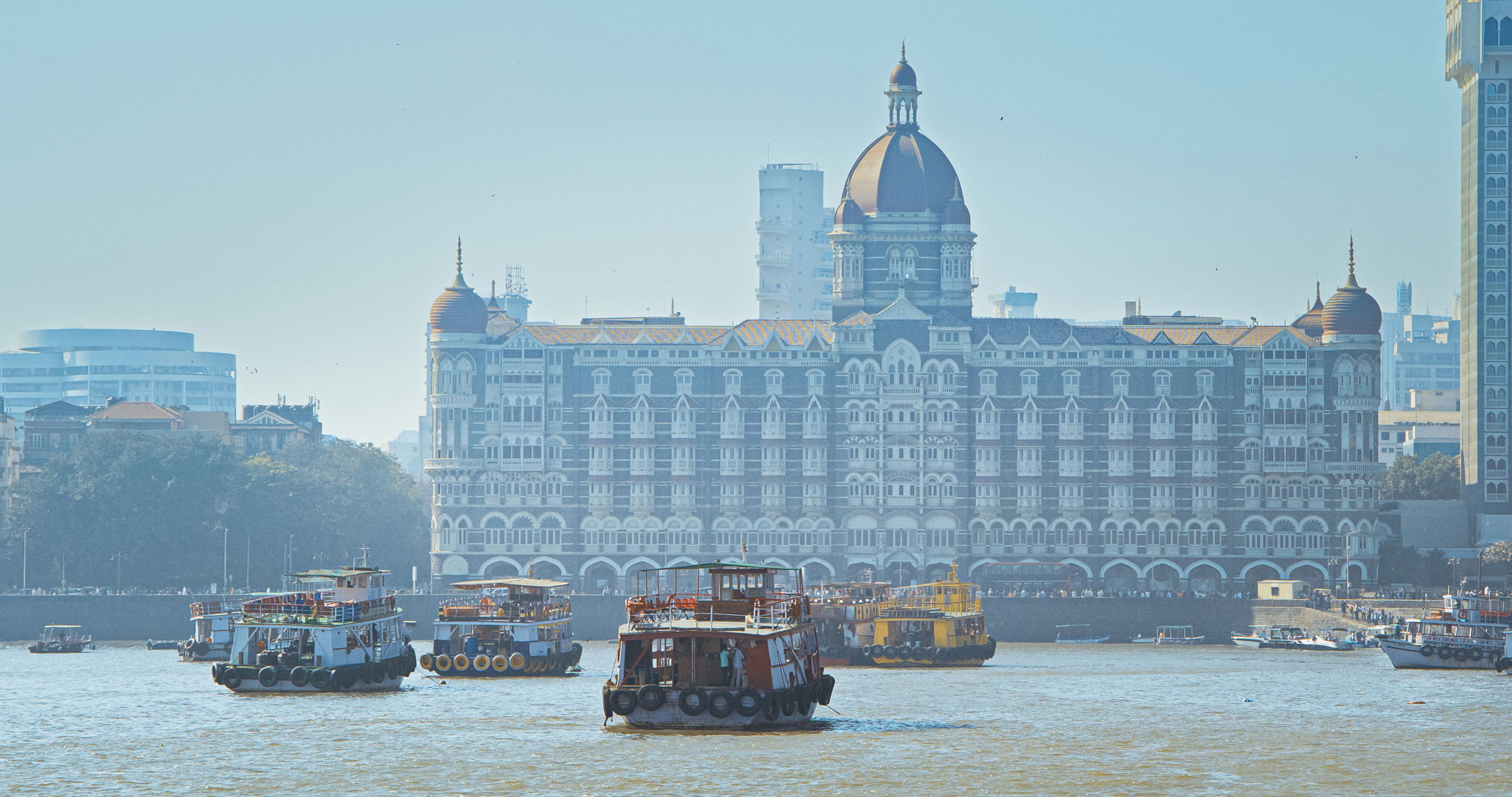 Mumbai india many boats with tourists floating o 2025 02 25 01 57 39 utc