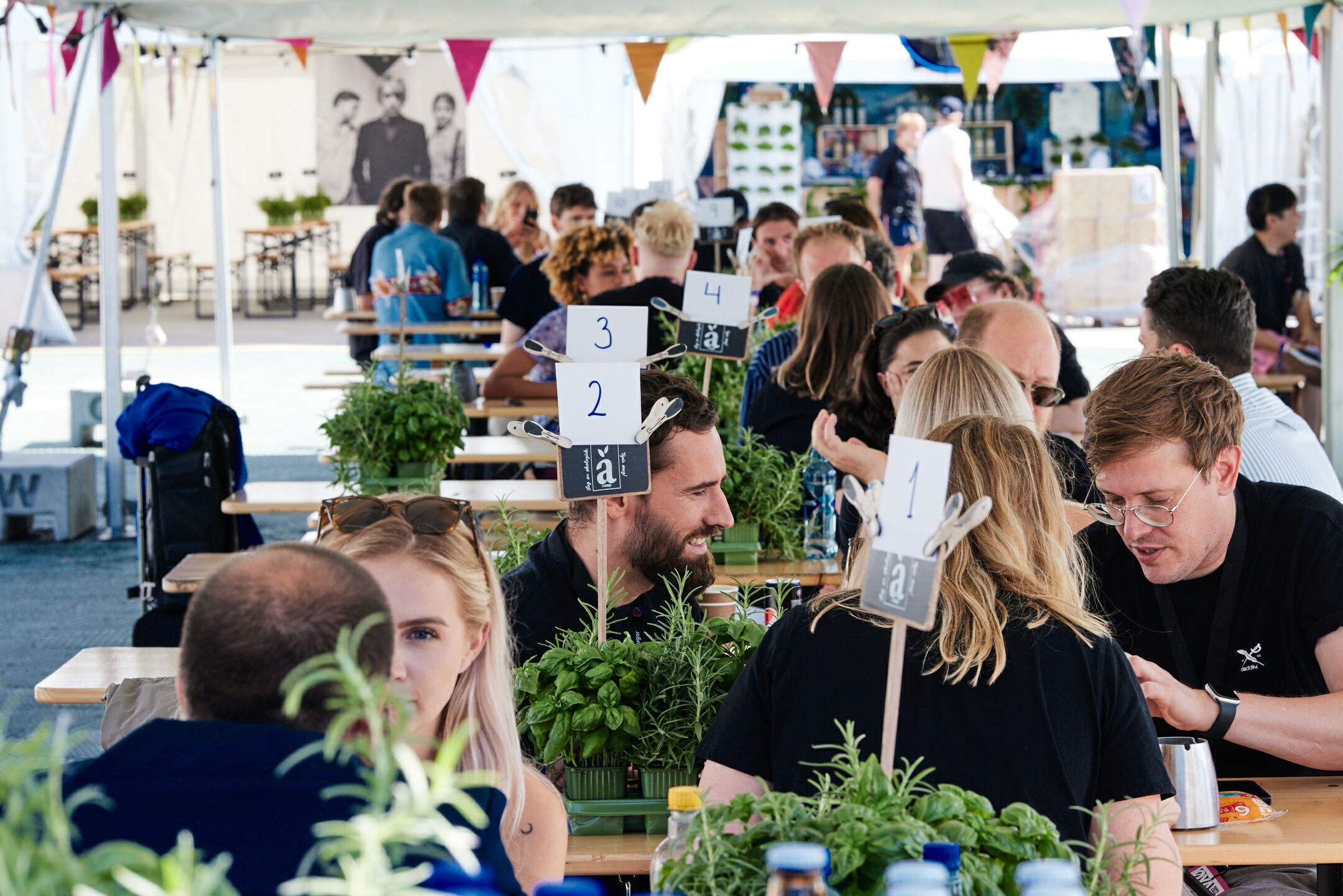 OYA 22 Speedmeeting Music Norway 12 54 33 Foto Helge Brekke BR59495