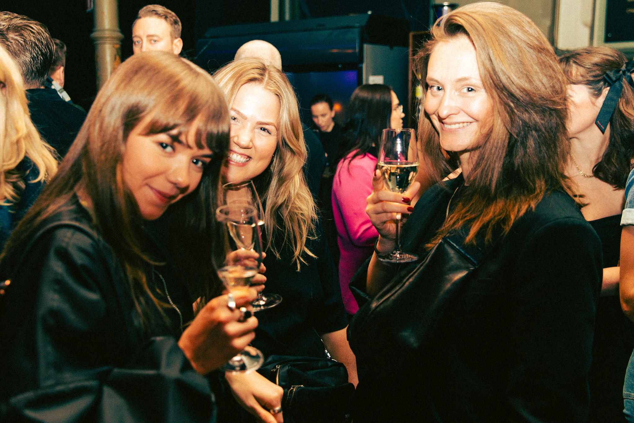 Sval Marthe og Trine Jacobsen pa Musikkforleggerprisen Foto Jonathan Vivaas Kise