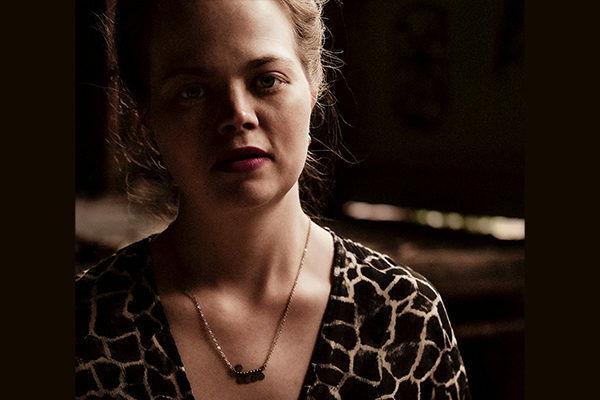 Guro 400x600 600x400