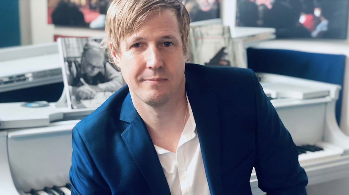 Komponist Jamie Christophersen engelsk beskrivelse