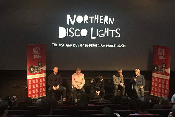 Postkort disco 600 600x400