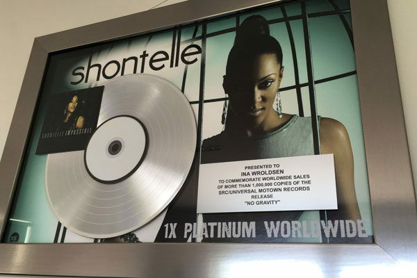 Shontelle 1mill 600x400